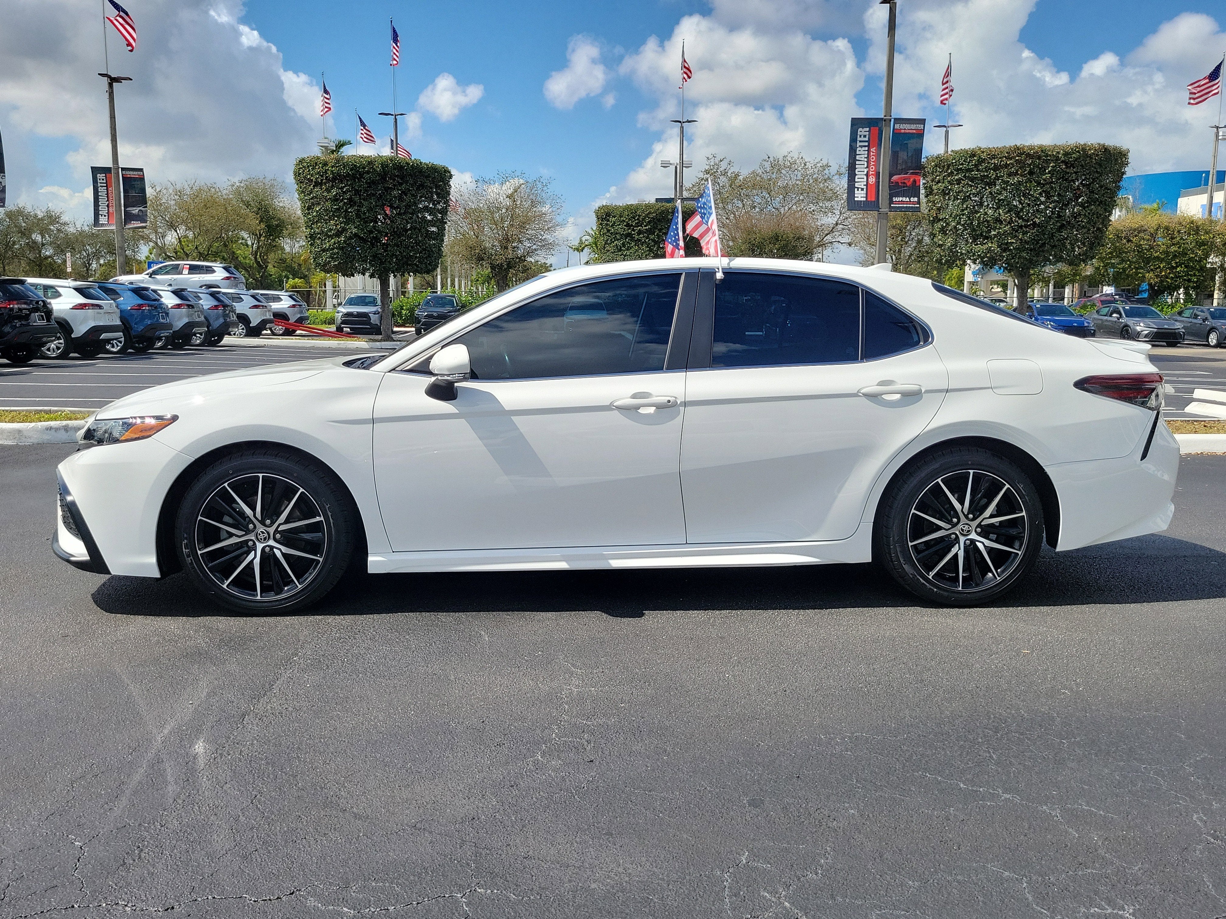 2022 Toyota Camry SE
