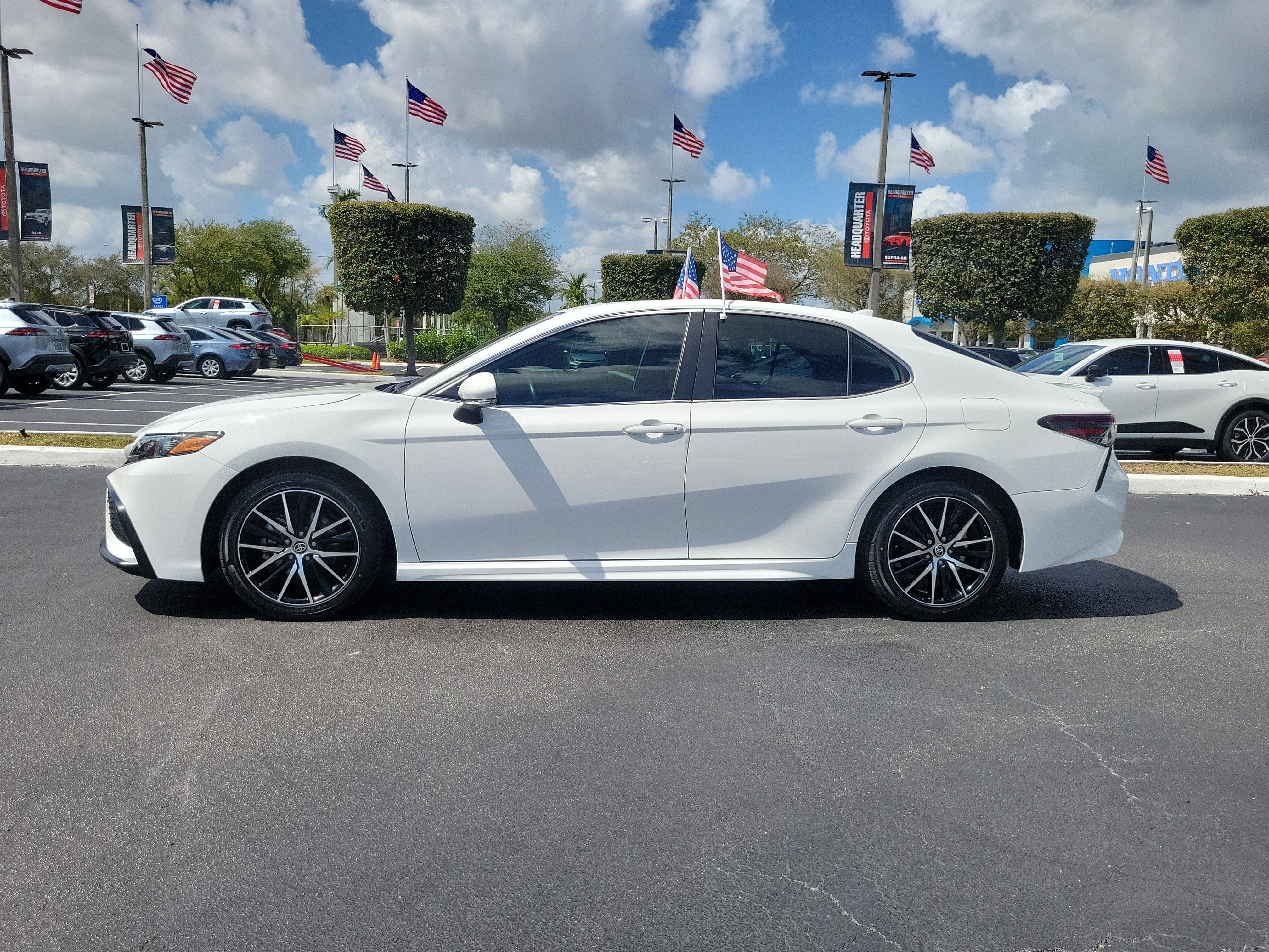 2023 Toyota Camry SE