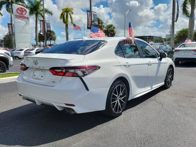 2024 Toyota Camry SE