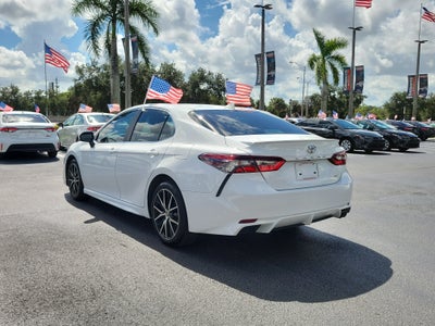 2024 Toyota Camry SE