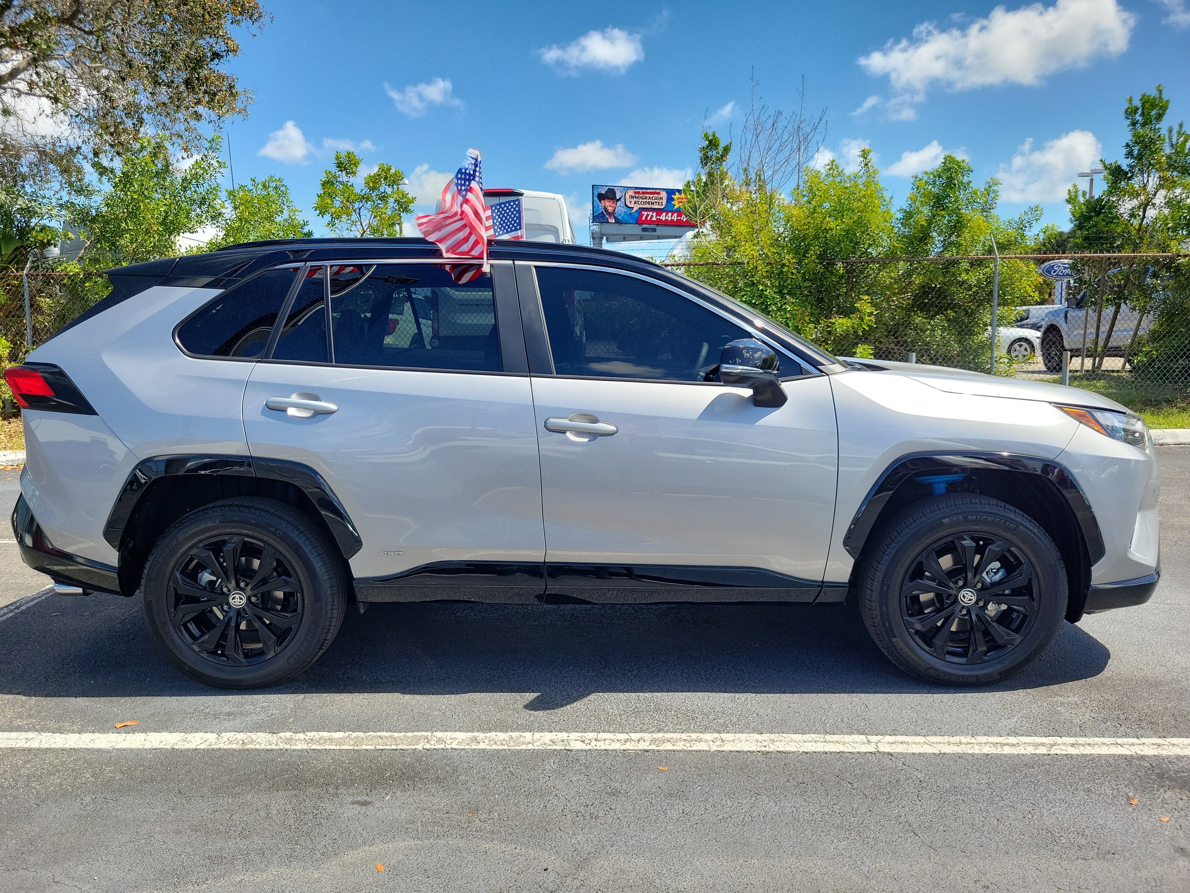 2025 Toyota RAV4 Hybrid XSE