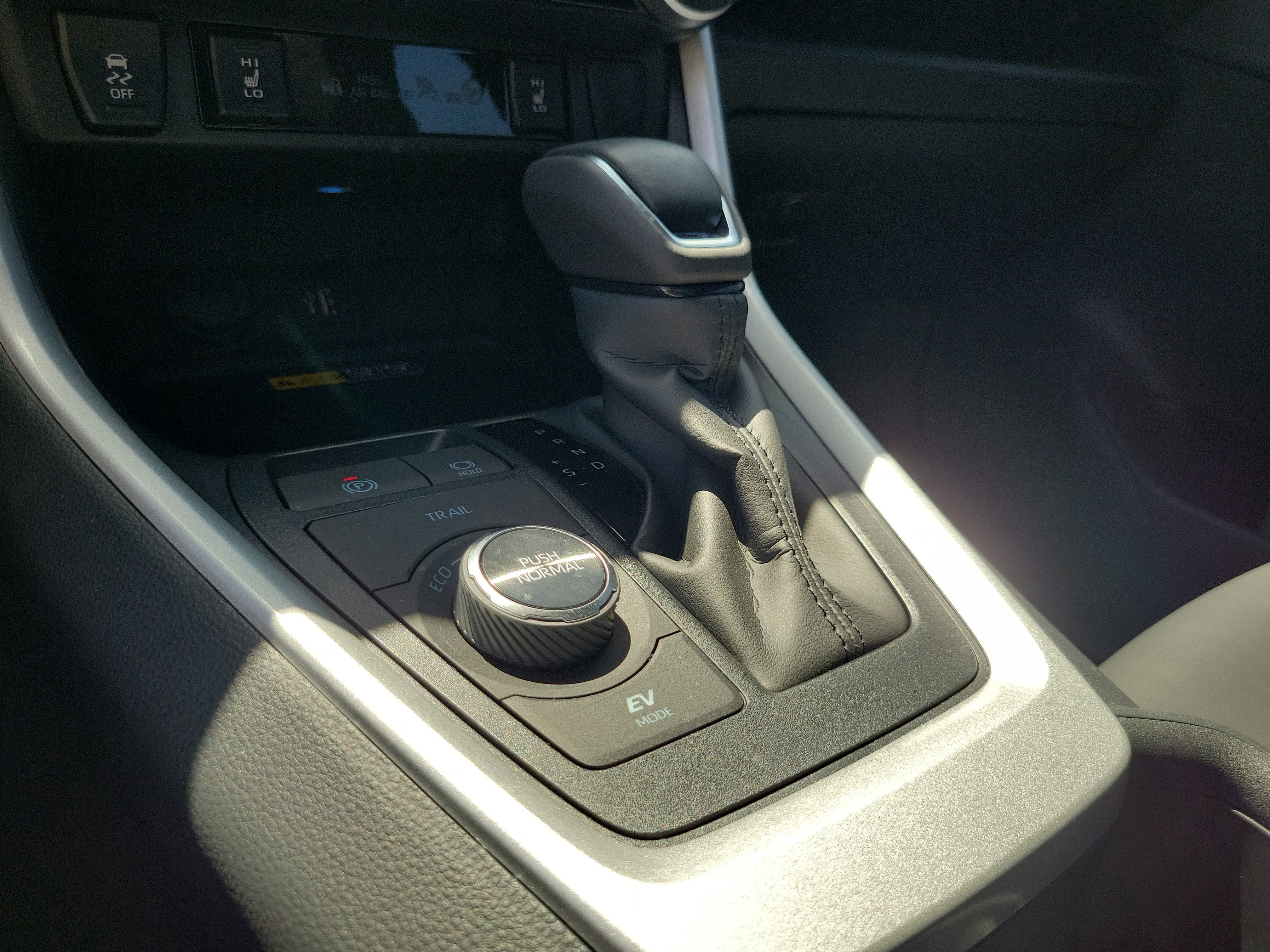 2025 Toyota RAV4 Hybrid XSE