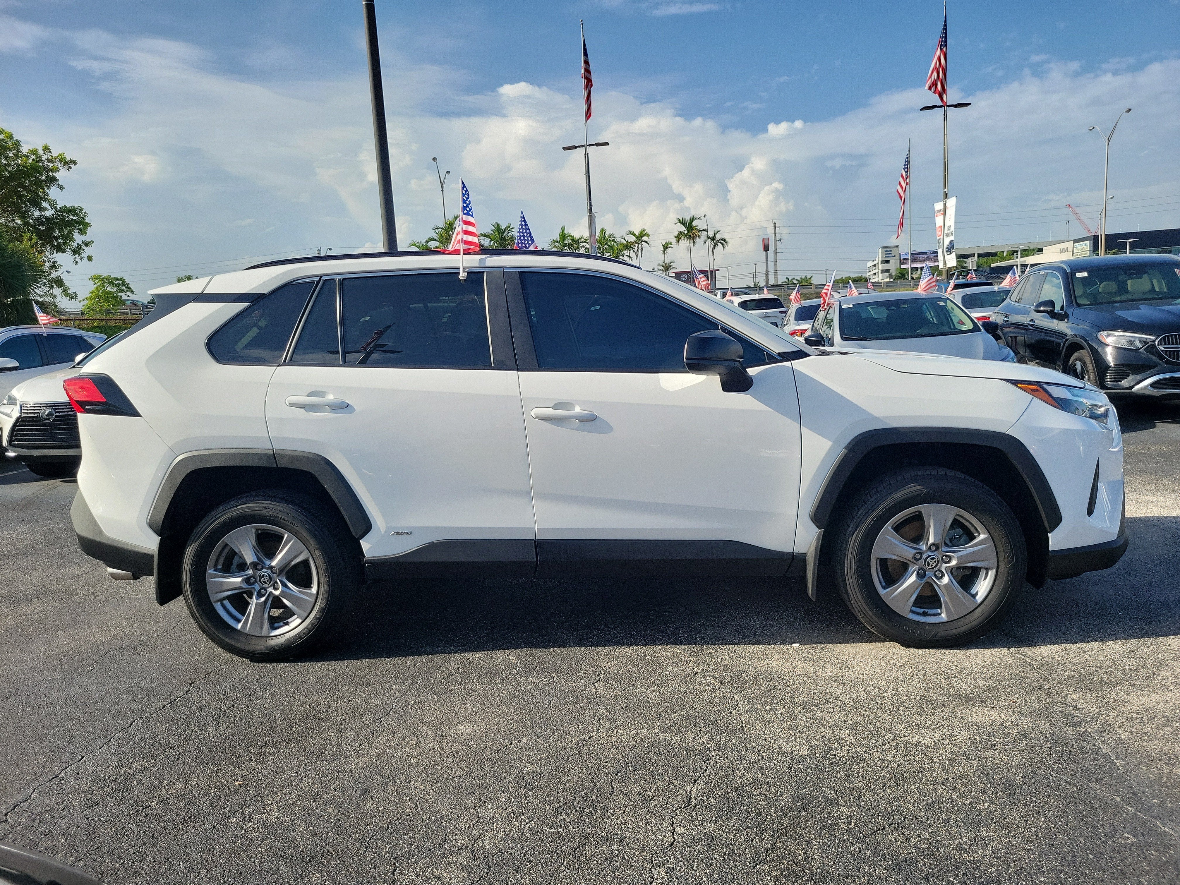 2024 Toyota RAV4 Hybrid LE