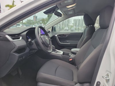 2023 Toyota RAV4 Hybrid LE