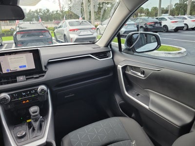 2025 Toyota RAV4 Hybrid XLE