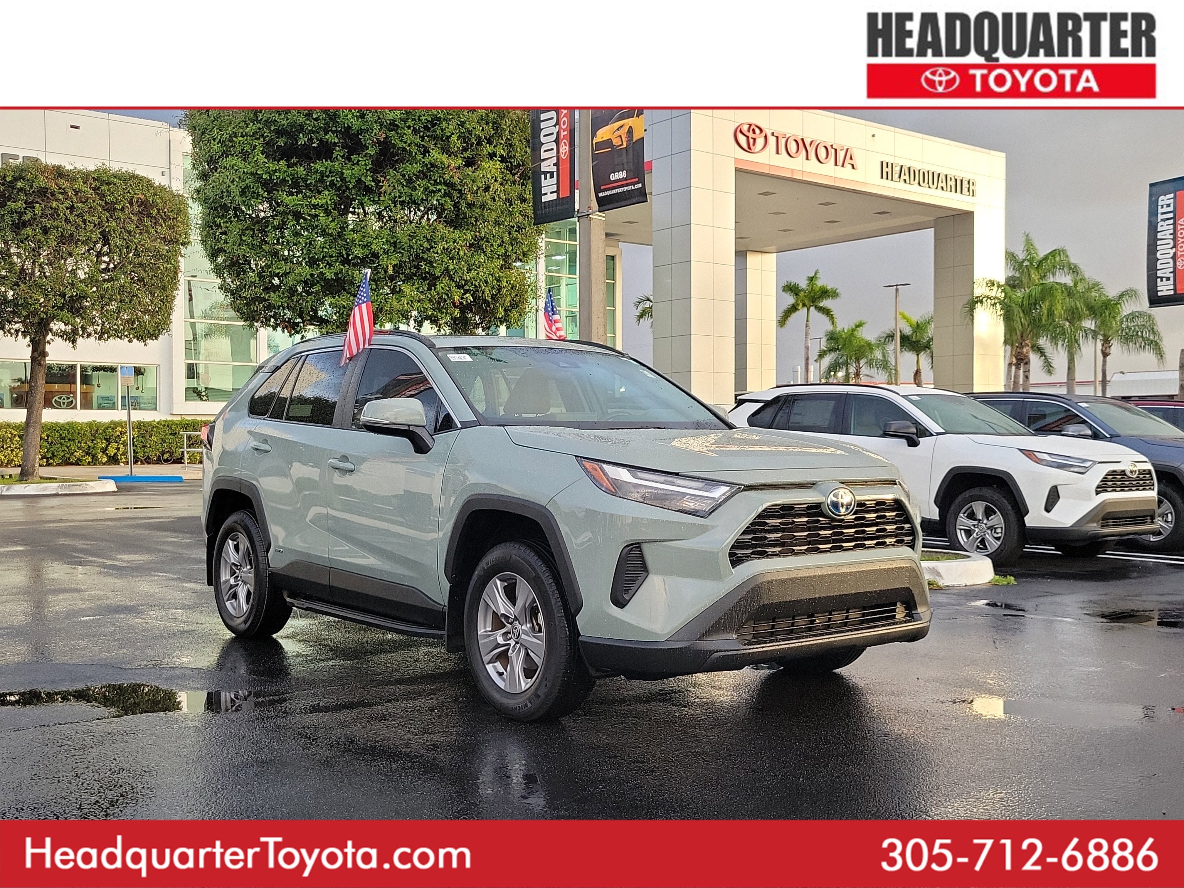 2022 Toyota RAV4 Hybrid XLE