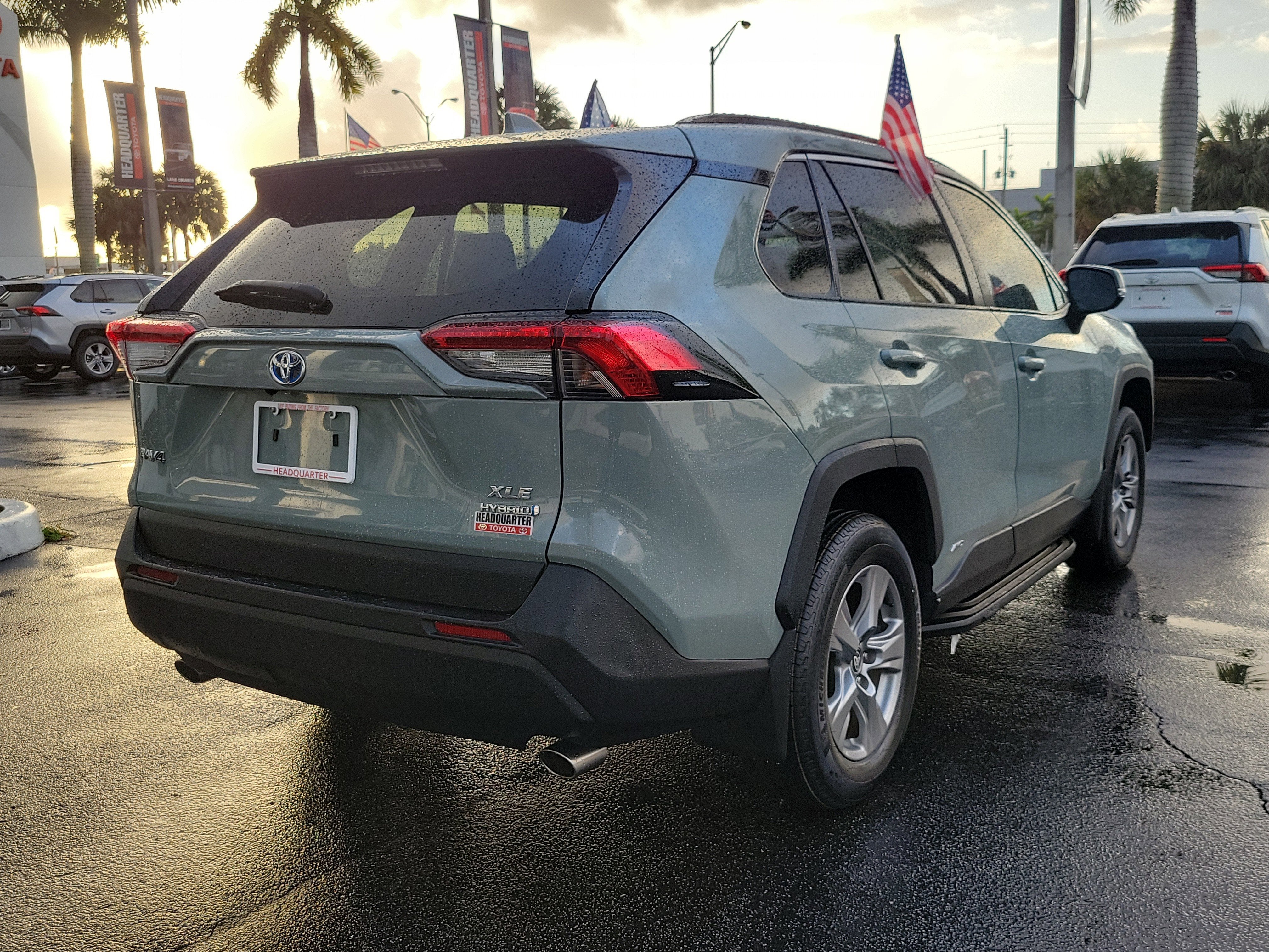 2022 Toyota RAV4 Hybrid XLE