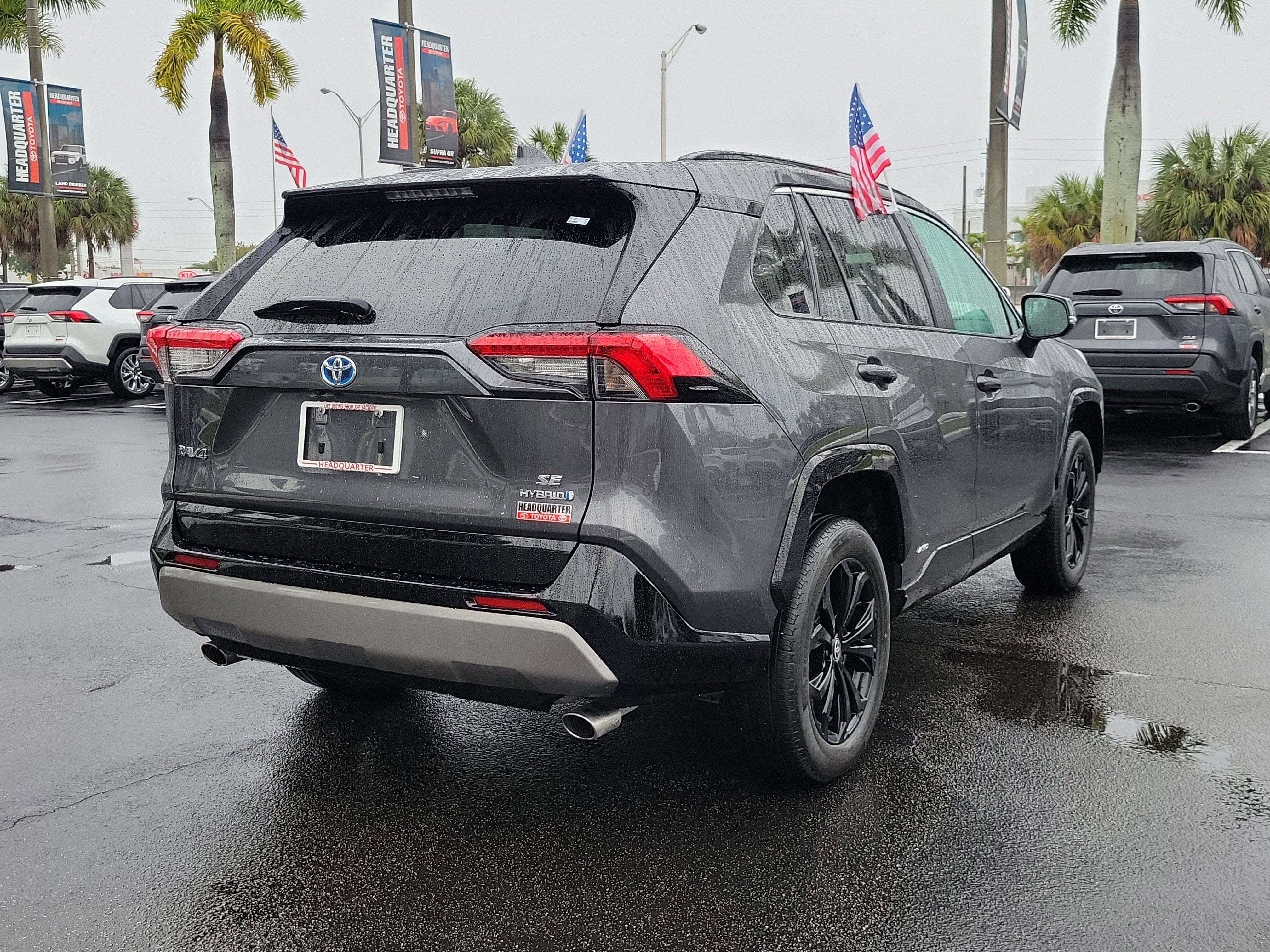2023 Toyota RAV4 Hybrid SE