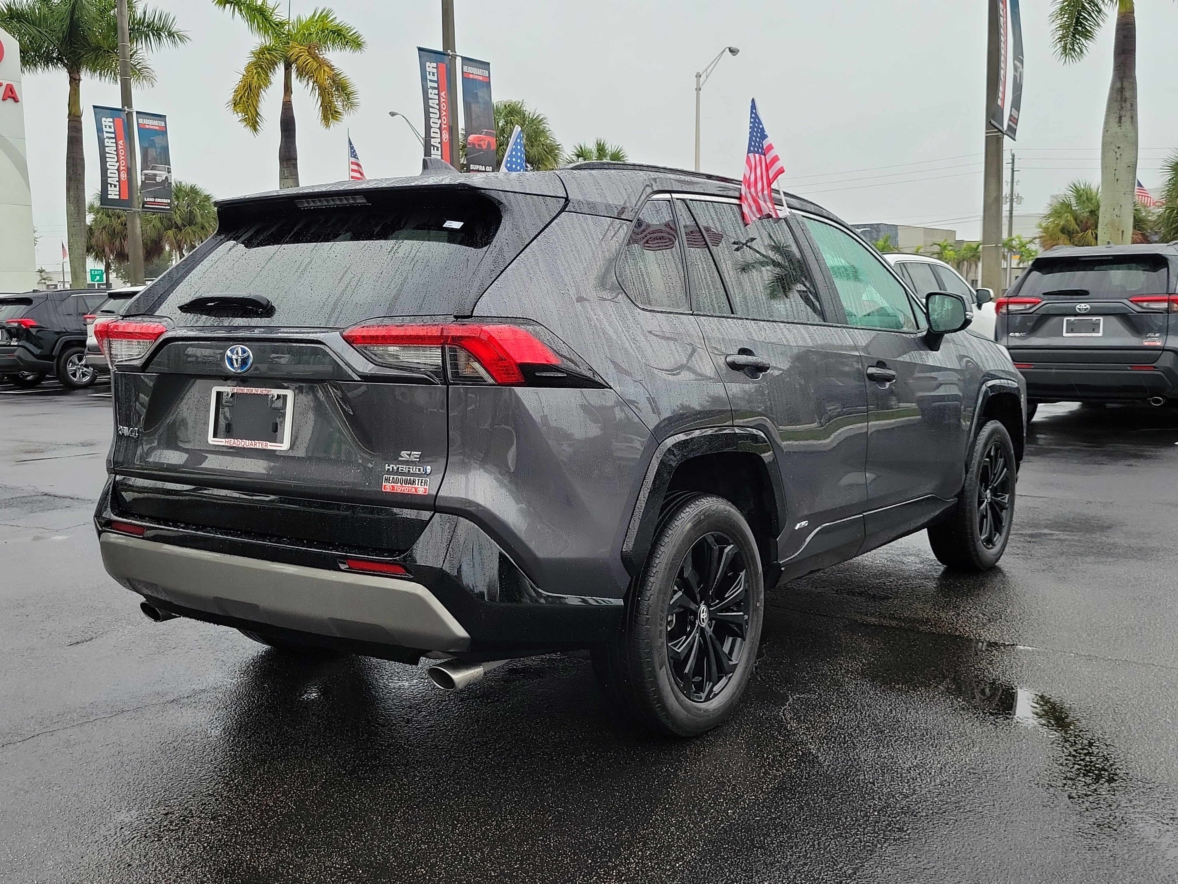 2023 Toyota RAV4 Hybrid SE