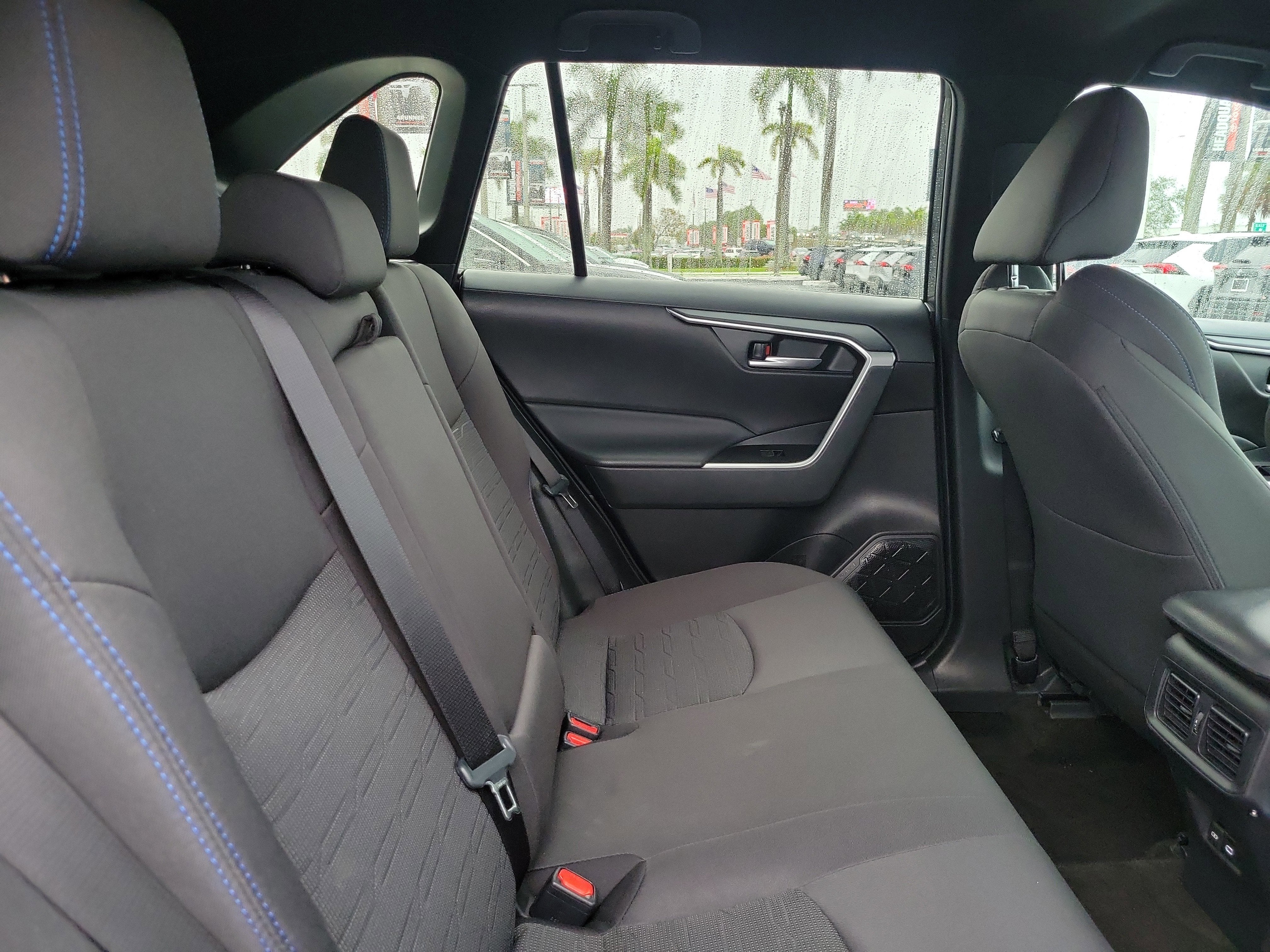 2023 Toyota RAV4 Hybrid SE