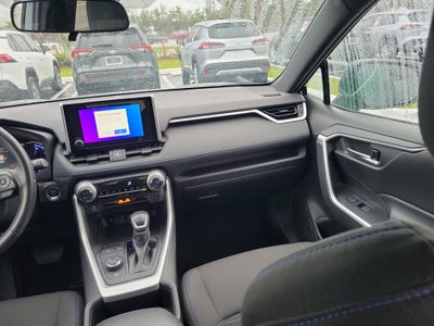 2023 Toyota RAV4 Hybrid SE