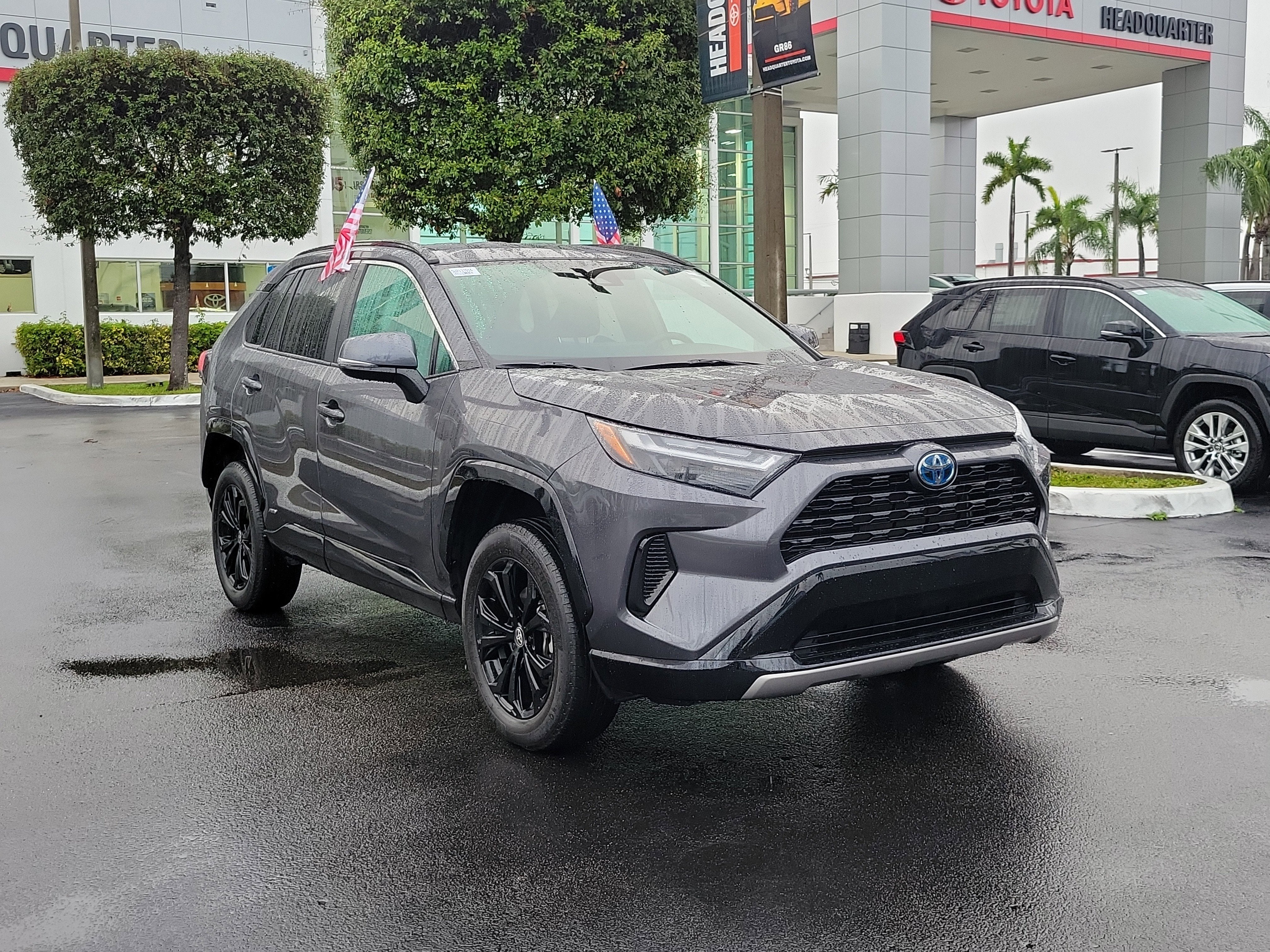 2023 Toyota RAV4 Hybrid SE