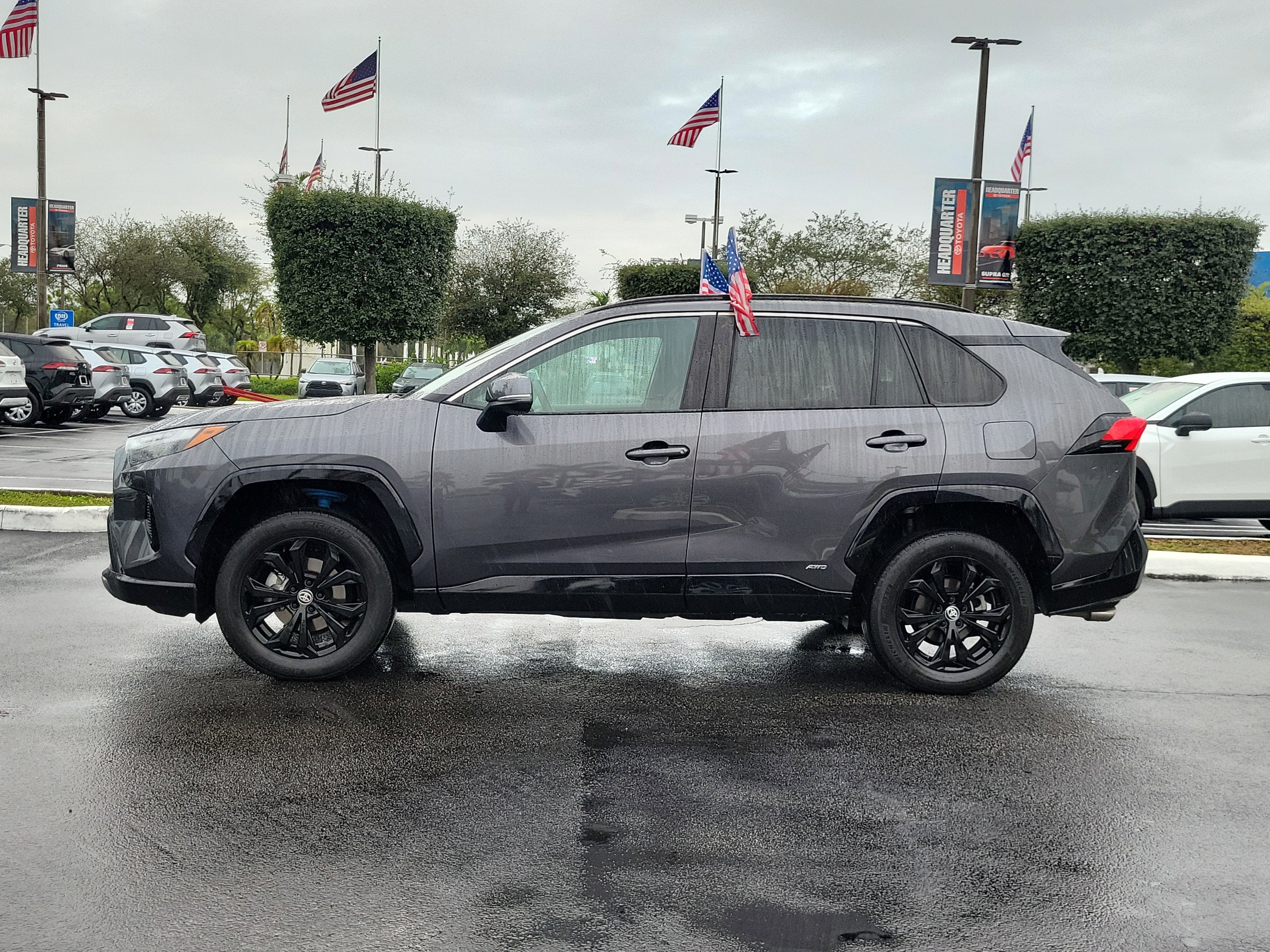 2023 Toyota RAV4 Hybrid SE