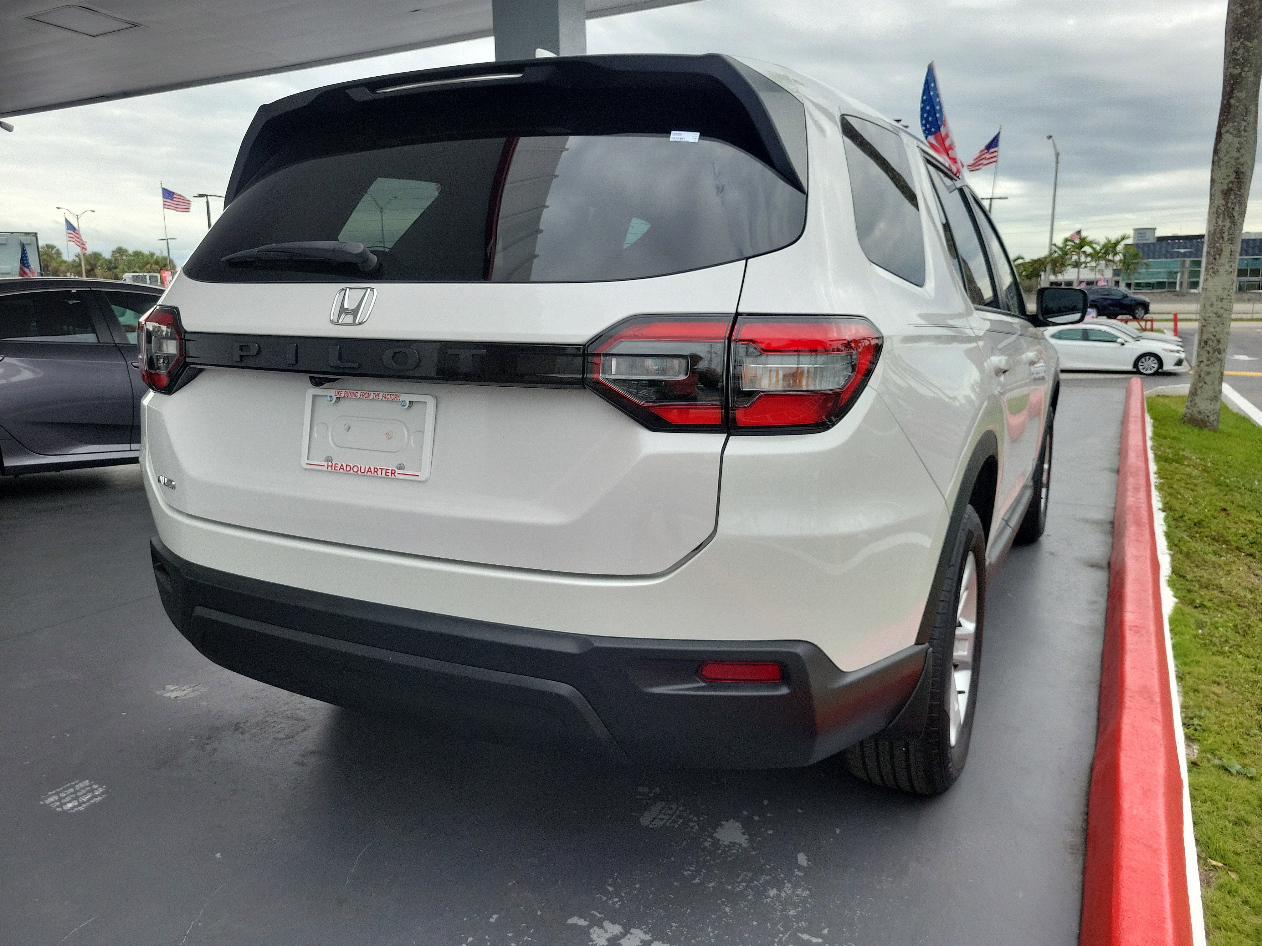 2023 Honda Pilot LX