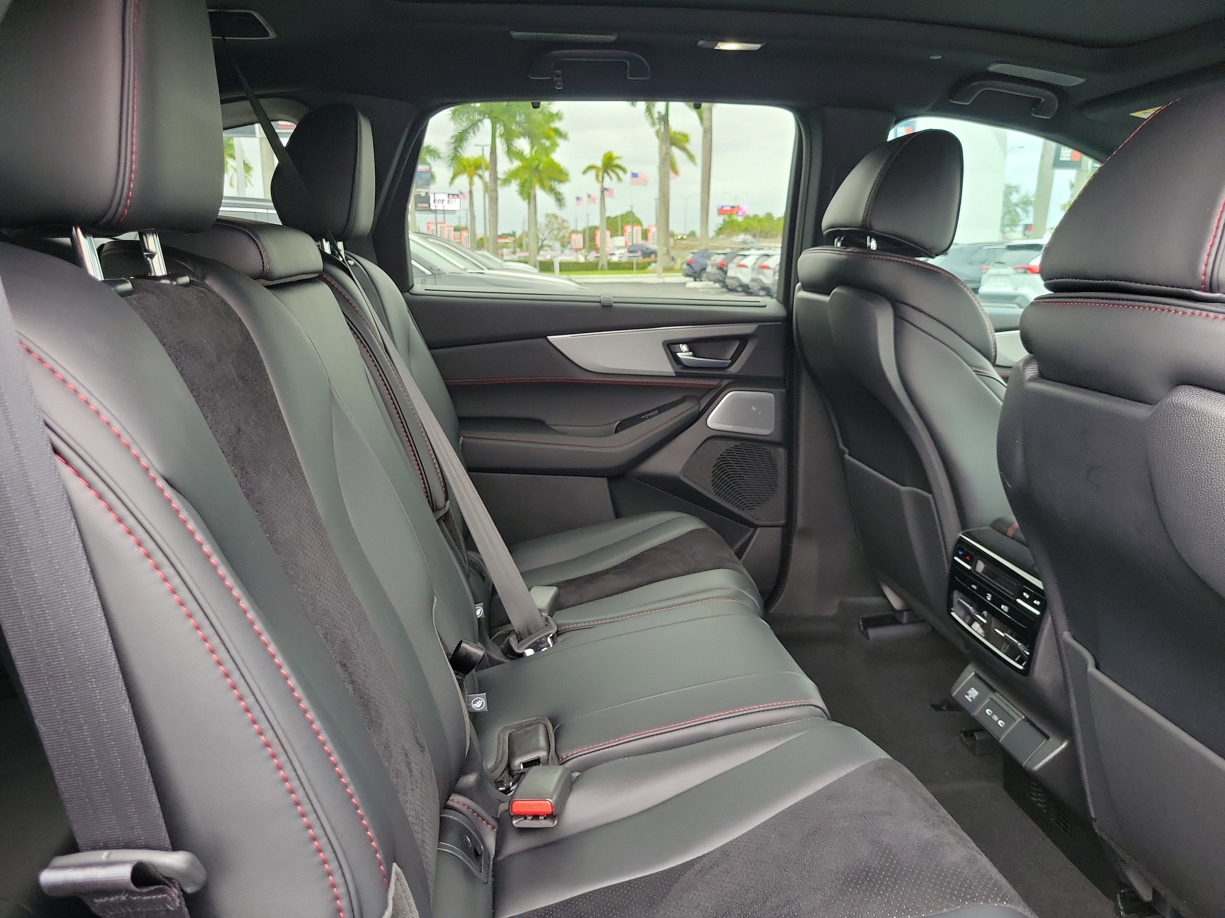 2025 Acura MDX w/A-Spec Package