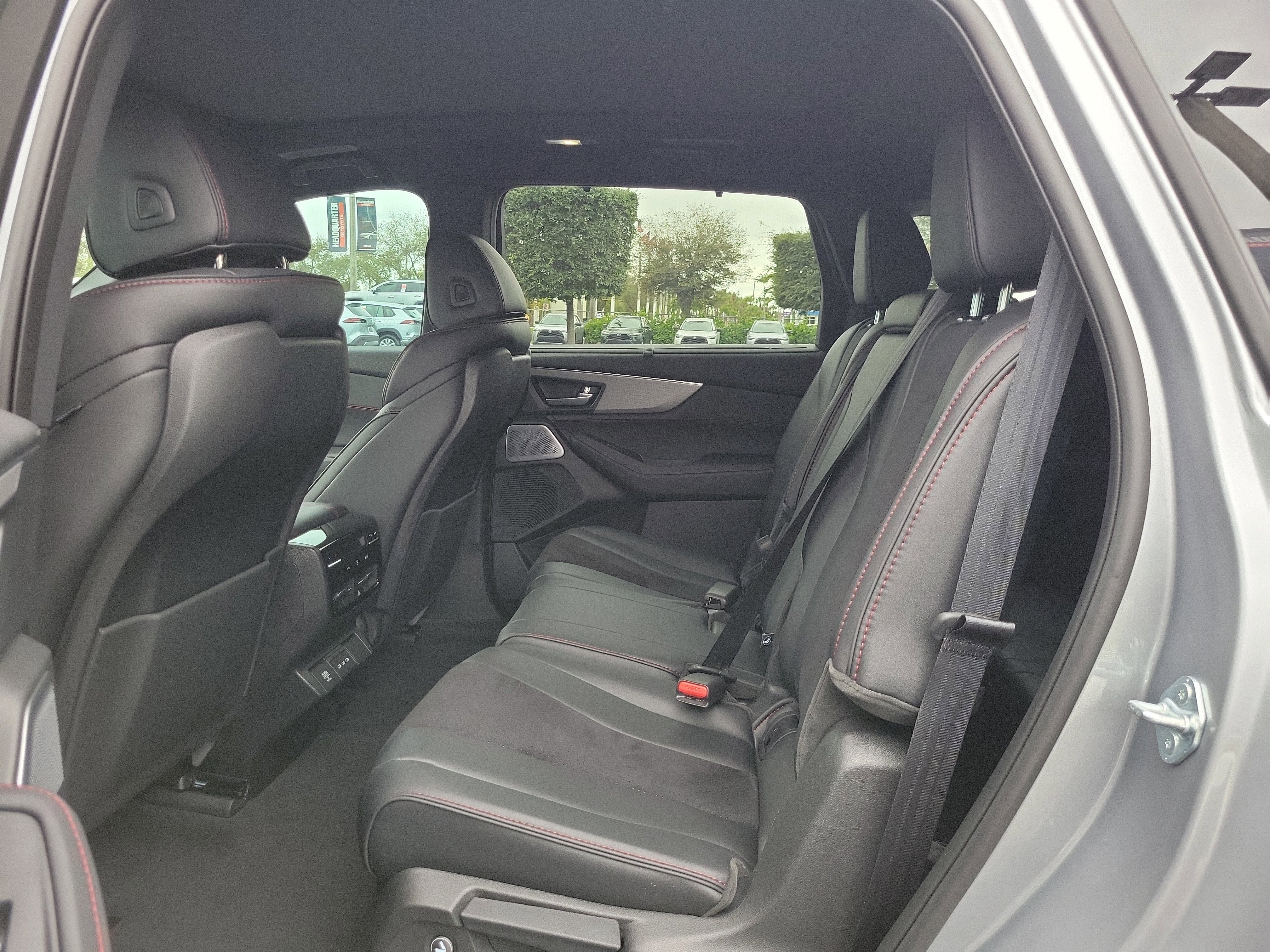 2025 Acura MDX w/A-Spec Package