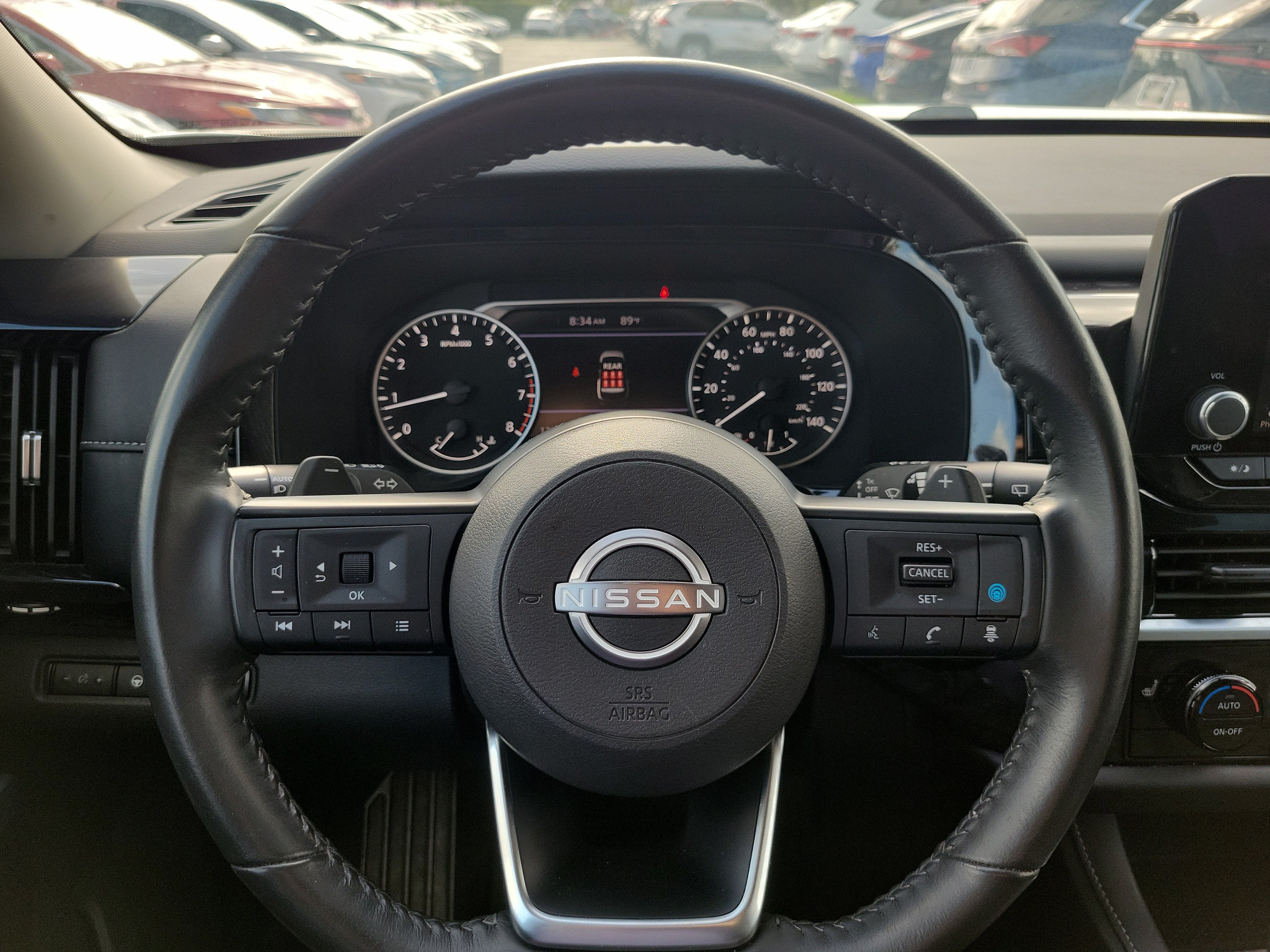 2024 Nissan Pathfinder SV