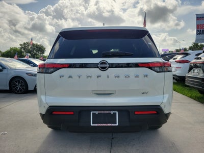 2024 Nissan Pathfinder SV