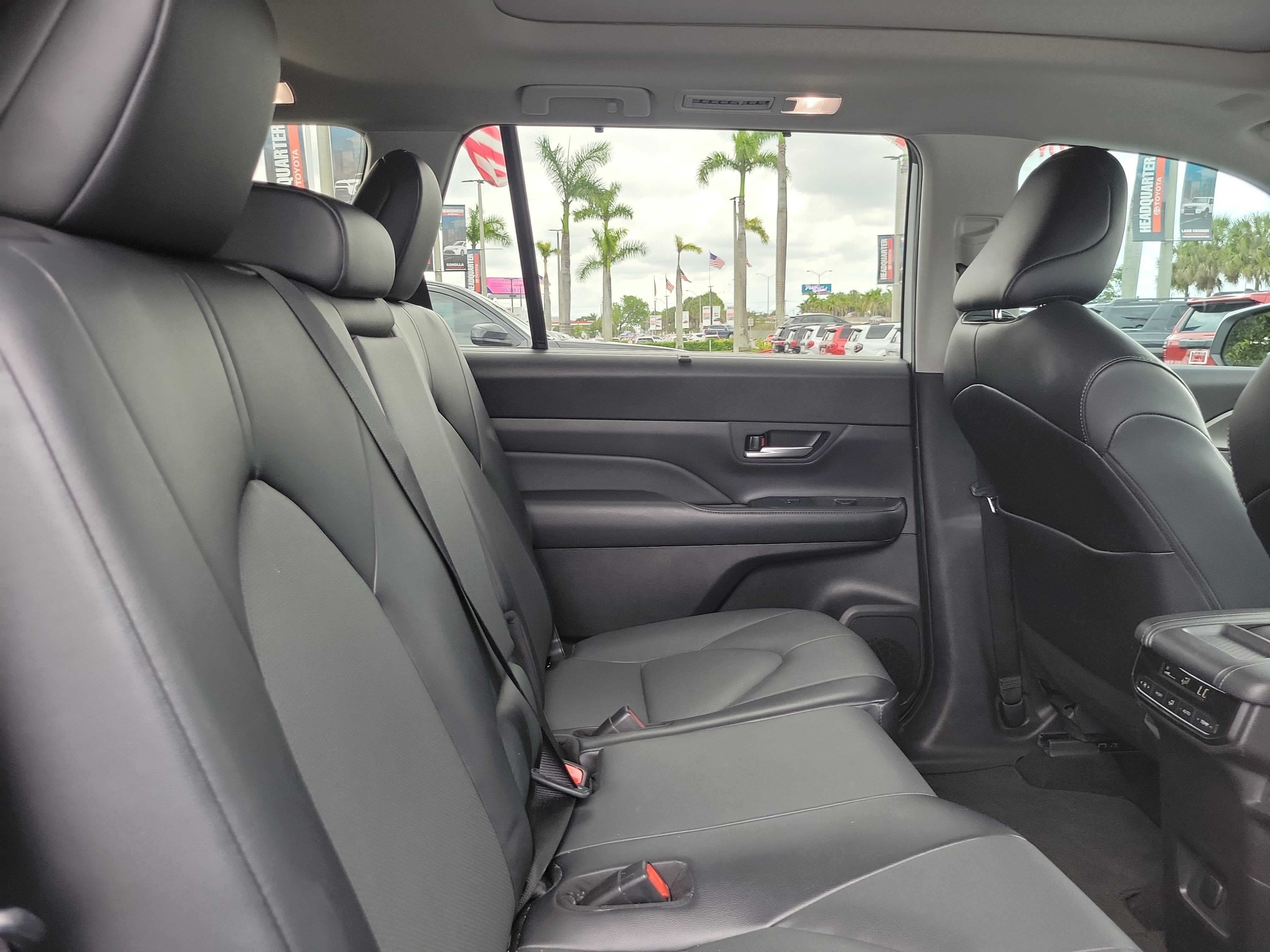 2024 Toyota Grand Highlander Base