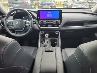 2024 Toyota Grand Highlander Base
