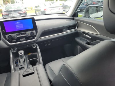 2024 Toyota Grand Highlander Base