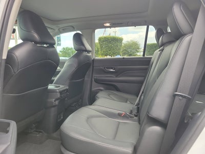 2024 Toyota Grand Highlander Base