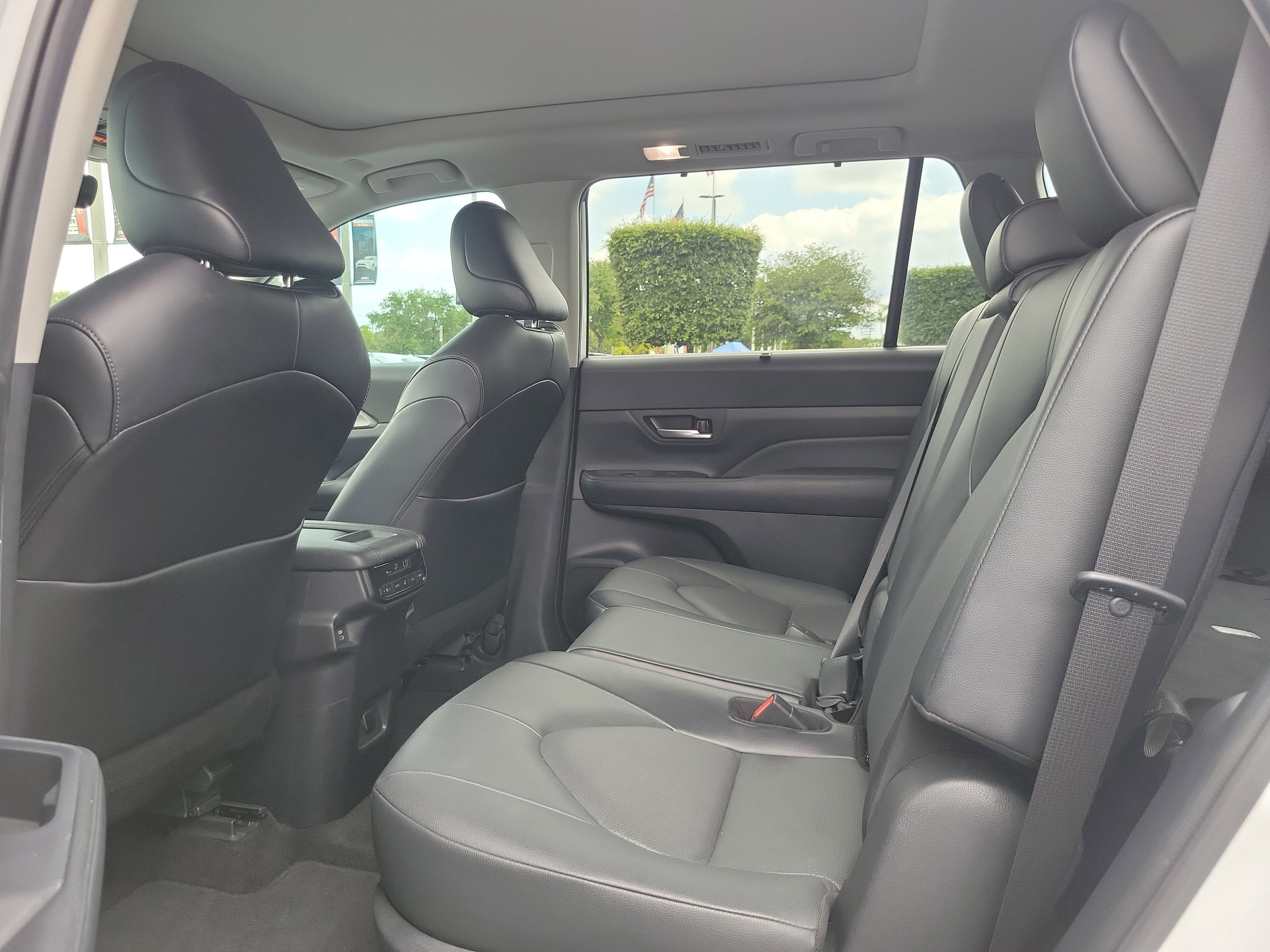2024 Toyota Grand Highlander Base