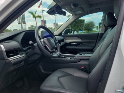 2024 Toyota Grand Highlander Base