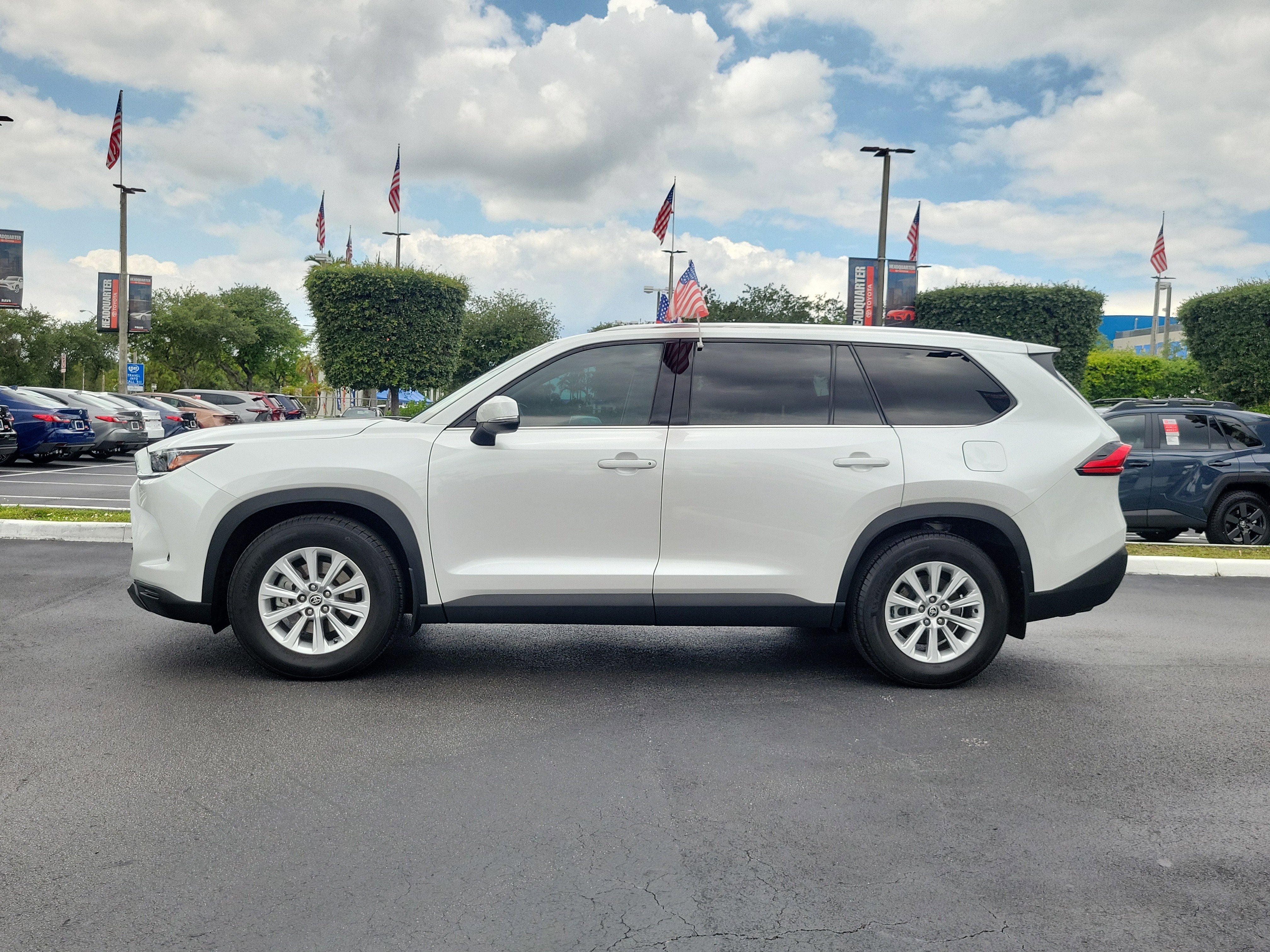 2024 Toyota Grand Highlander Base