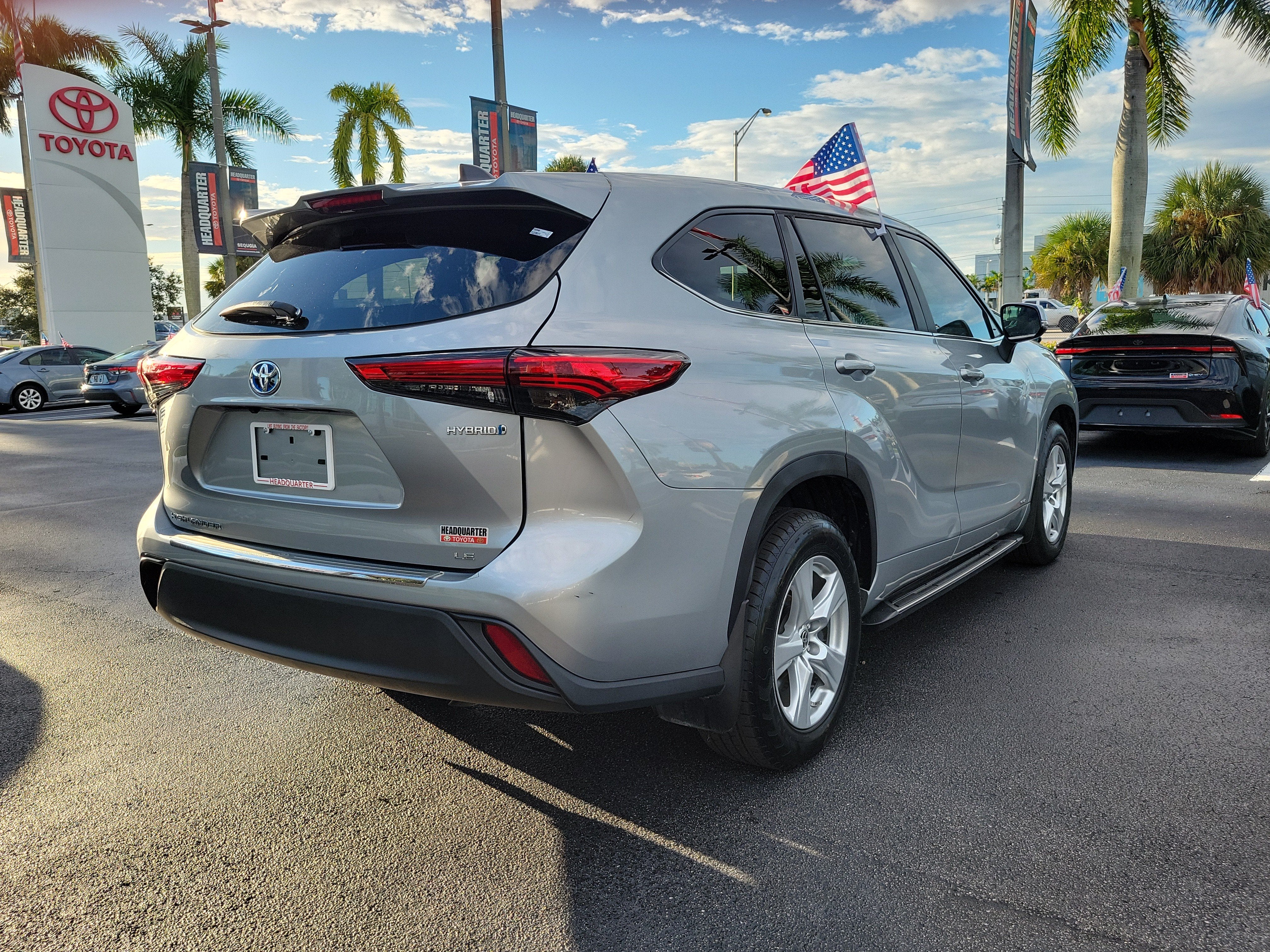 2023 Toyota Highlander Hybrid LE