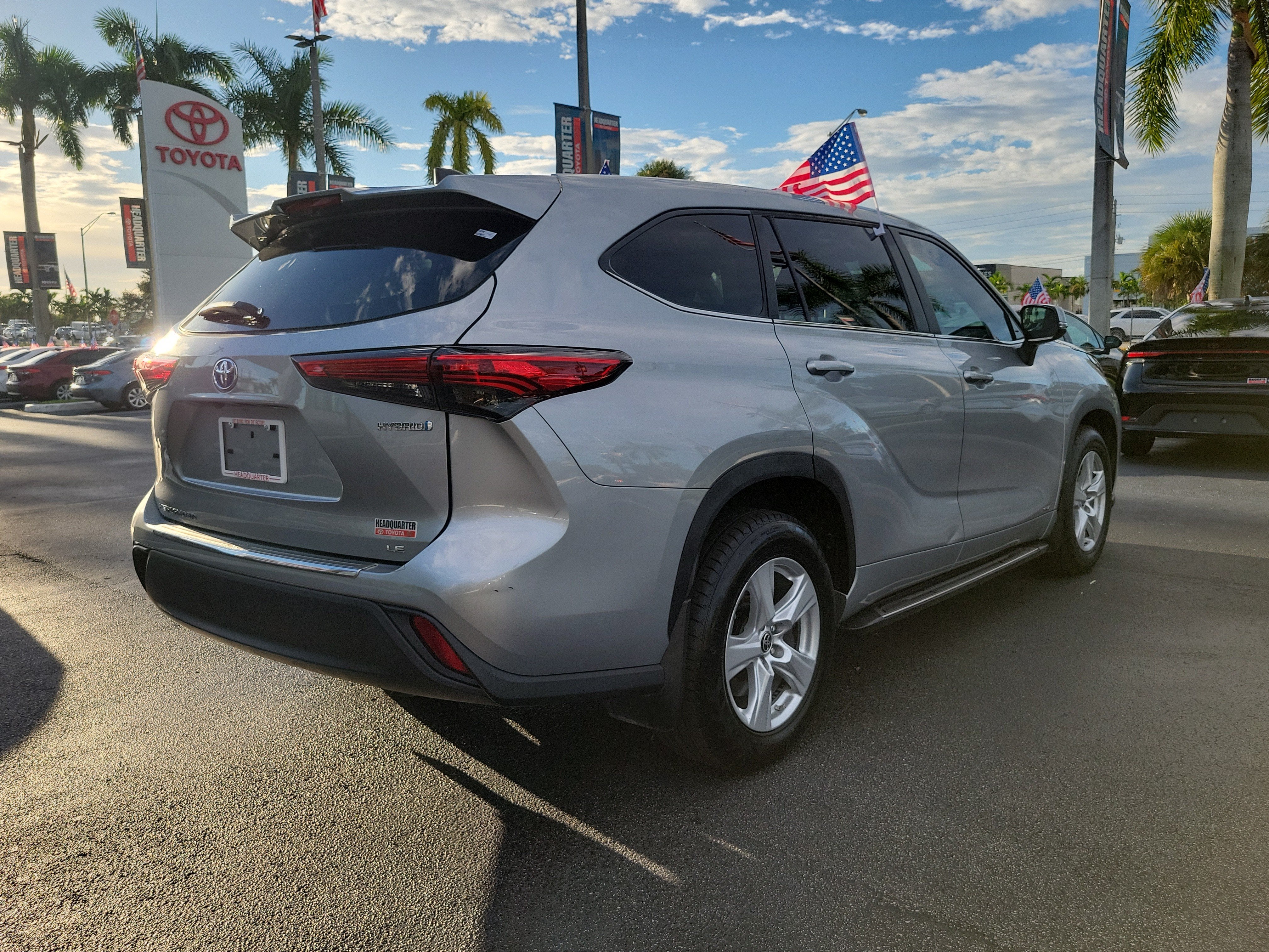 2023 Toyota Highlander Hybrid LE