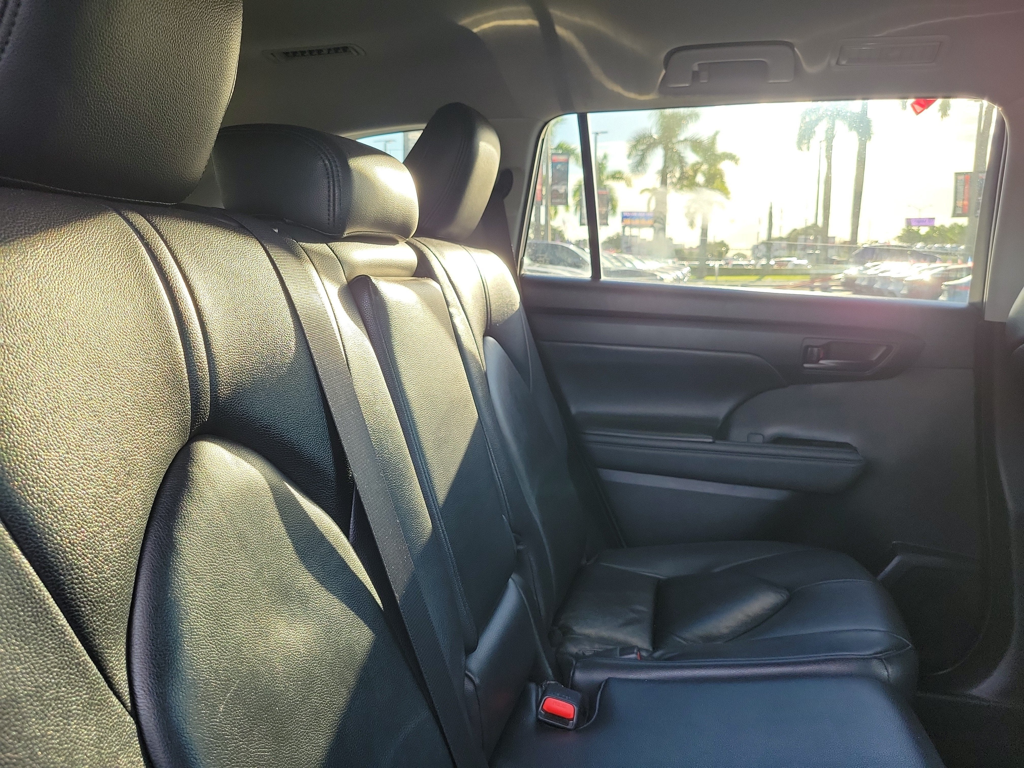 2023 Toyota Highlander Hybrid LE