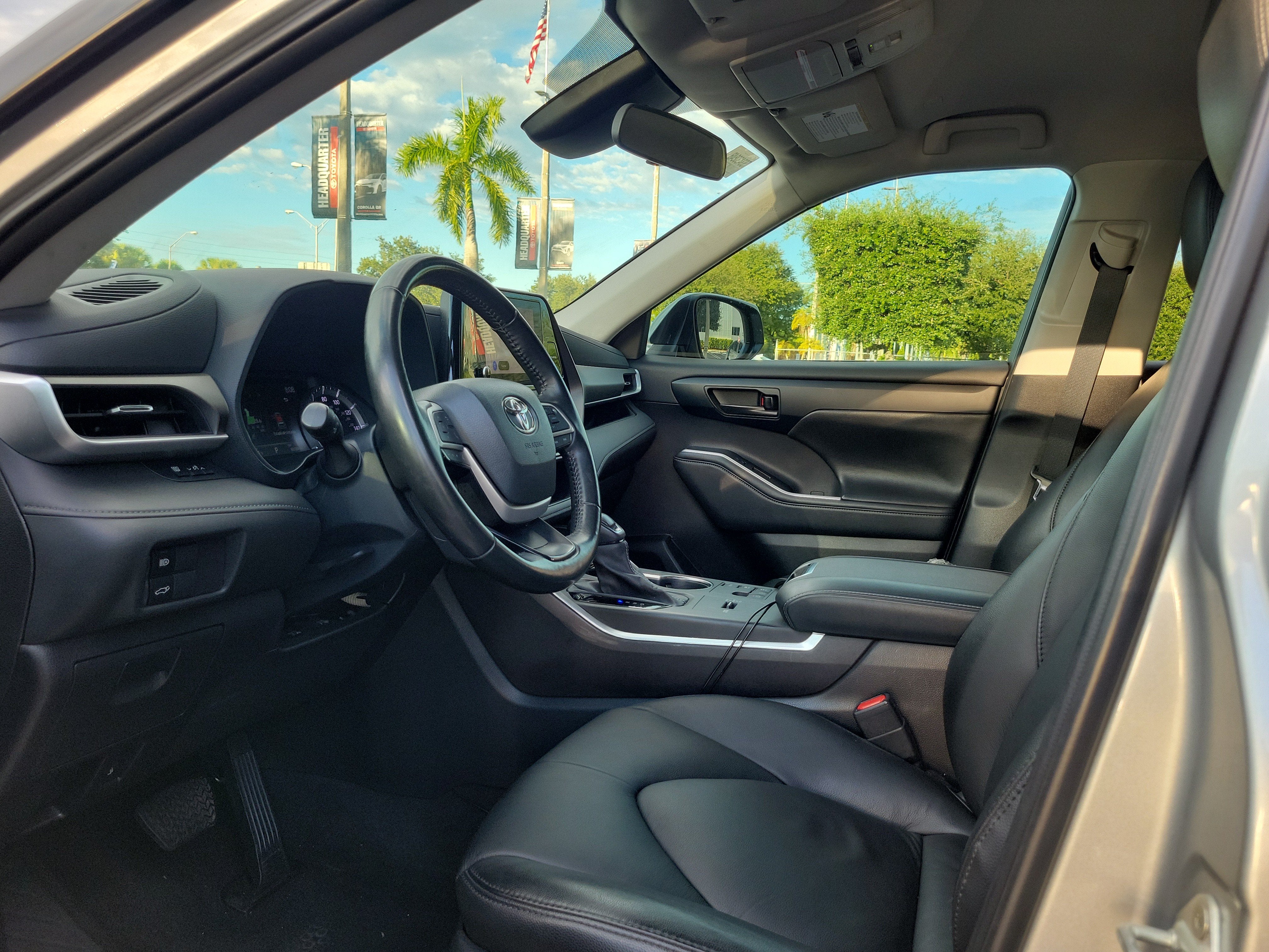2023 Toyota Highlander Hybrid LE