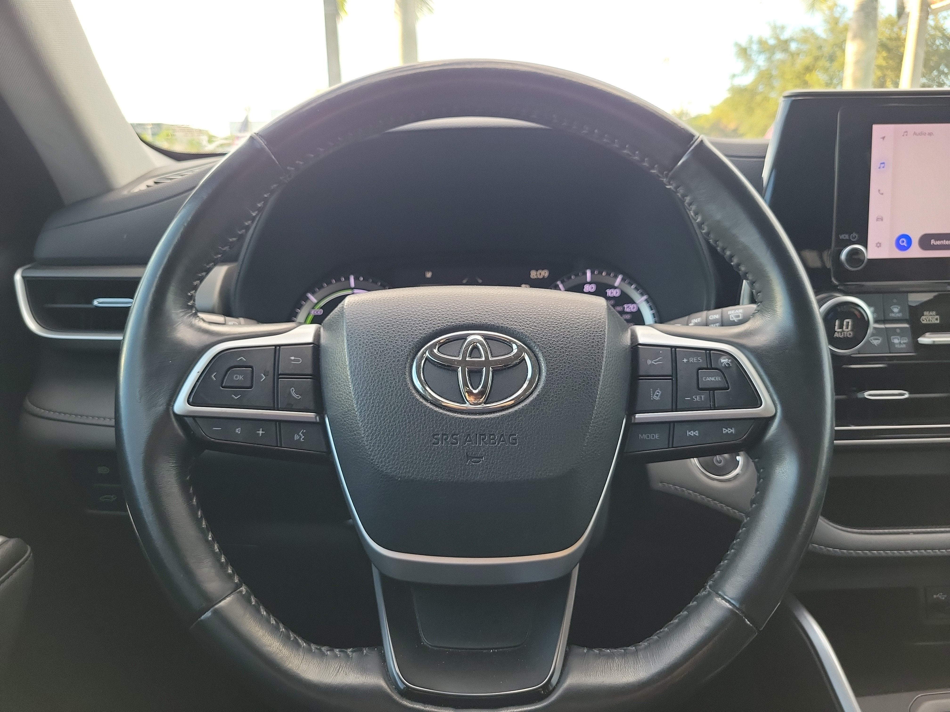 2023 Toyota Highlander Hybrid LE