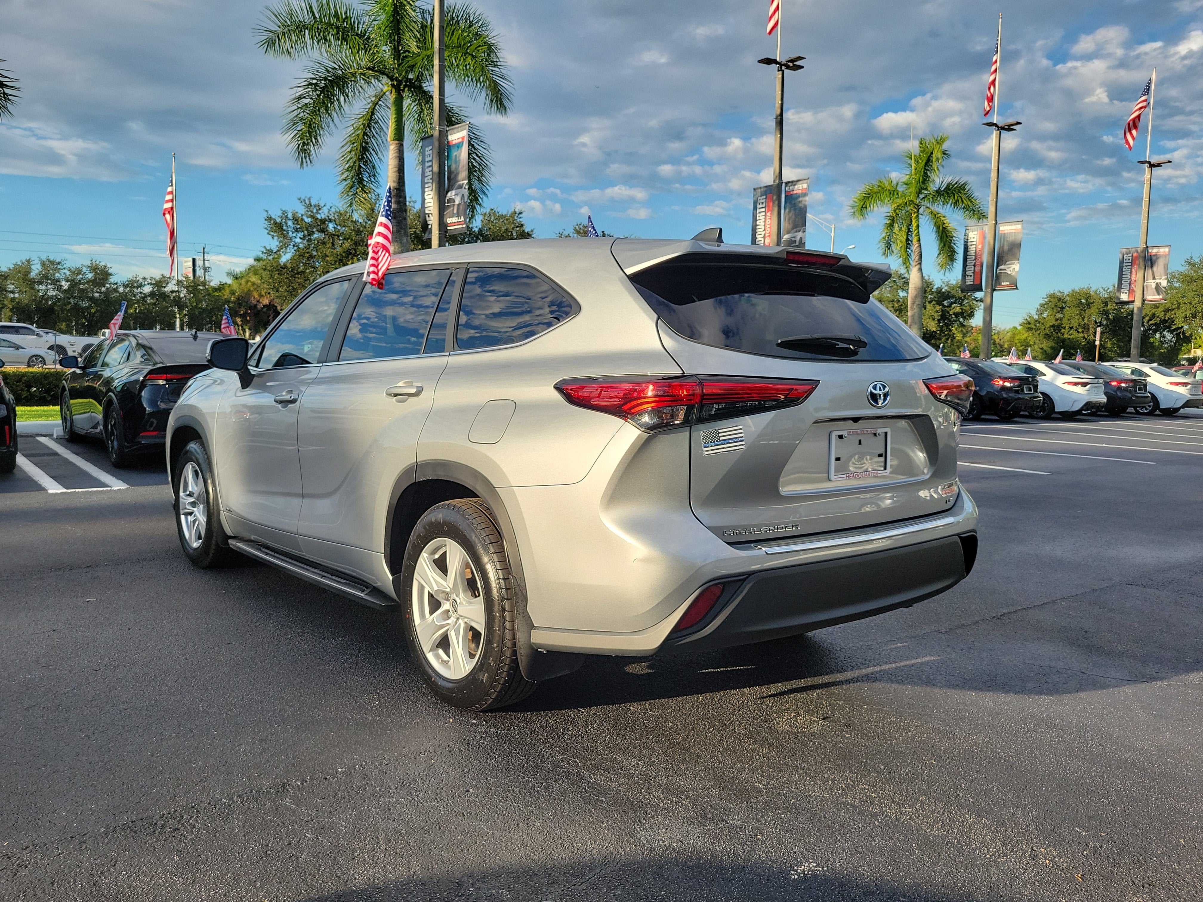 2023 Toyota Highlander Hybrid LE