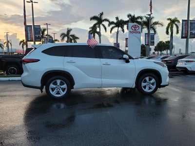 2020 Toyota Highlander LE