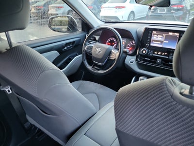 2020 Toyota Highlander LE
