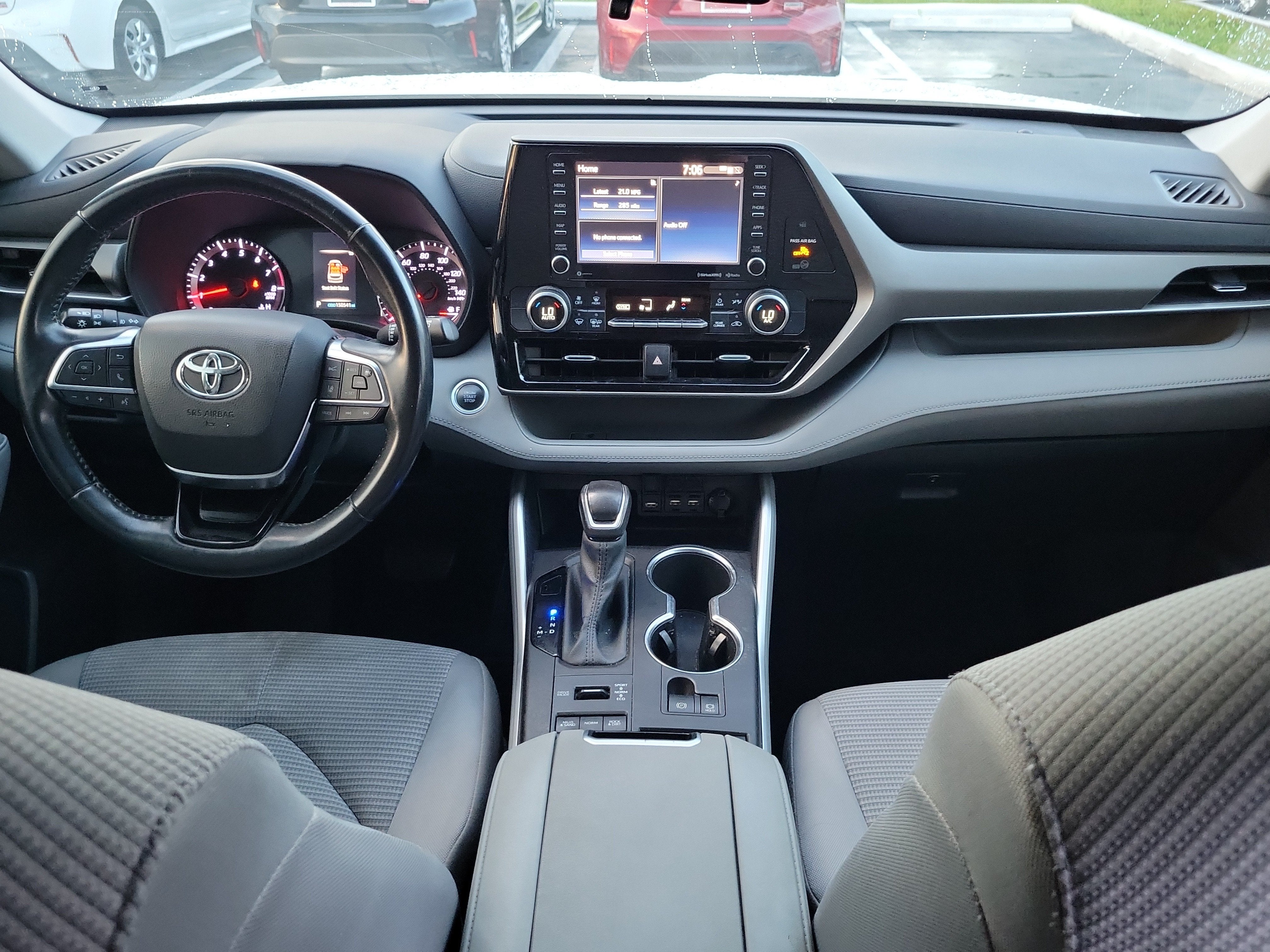 2020 Toyota Highlander LE