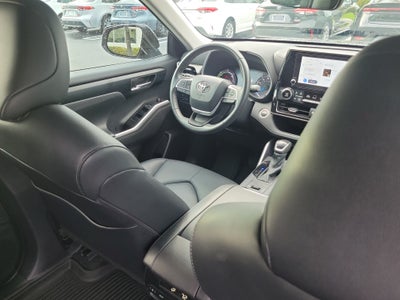 2026 Toyota Highlander Hybrid XLE