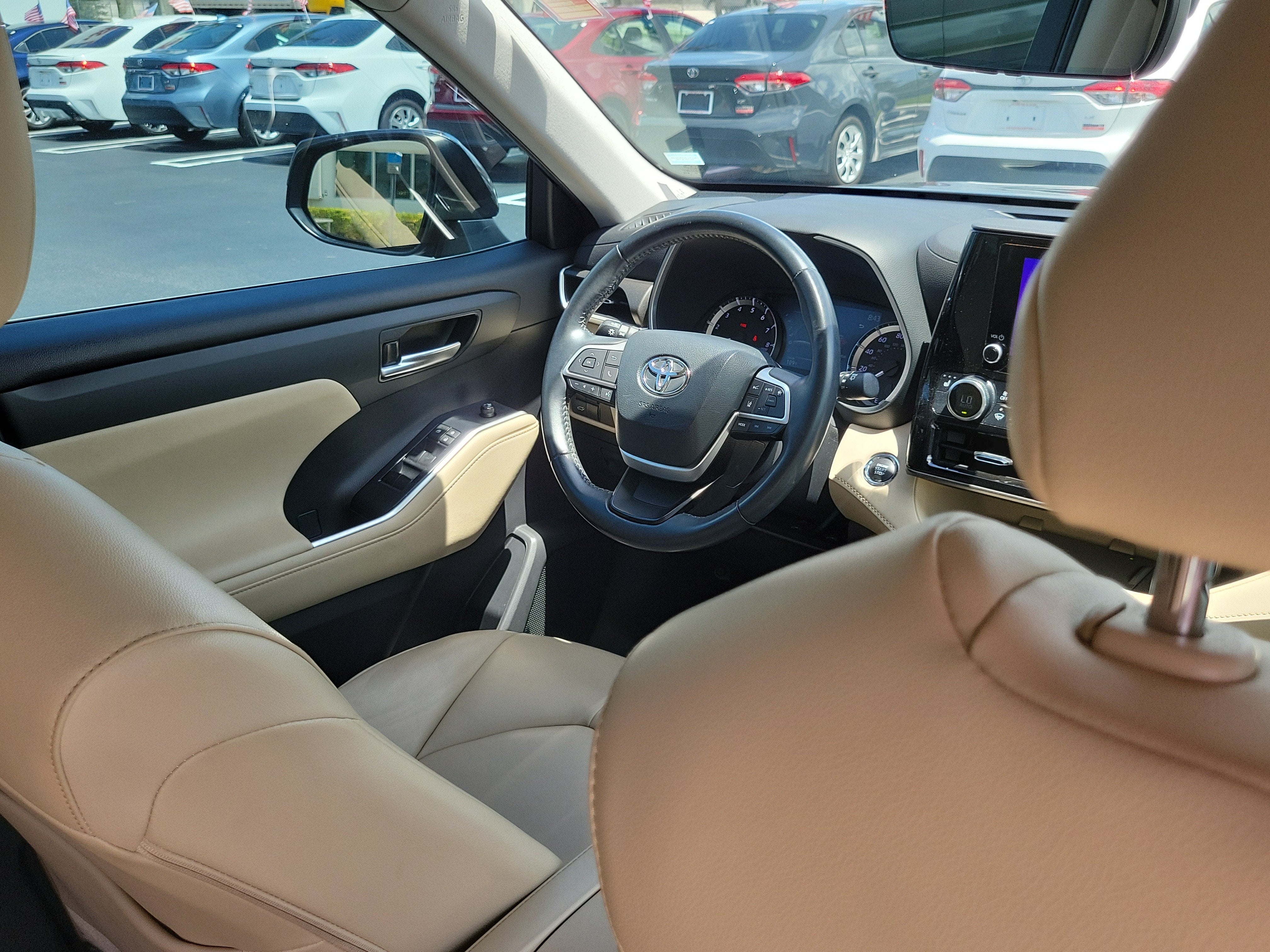 2023 Toyota Highlander LE