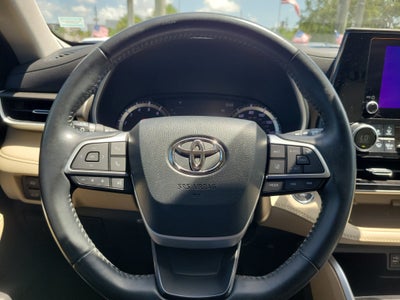 2023 Toyota Highlander LE
