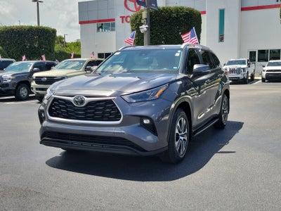 2023 Toyota Highlander LE