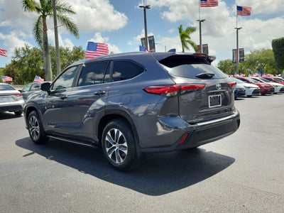 2023 Toyota Highlander LE