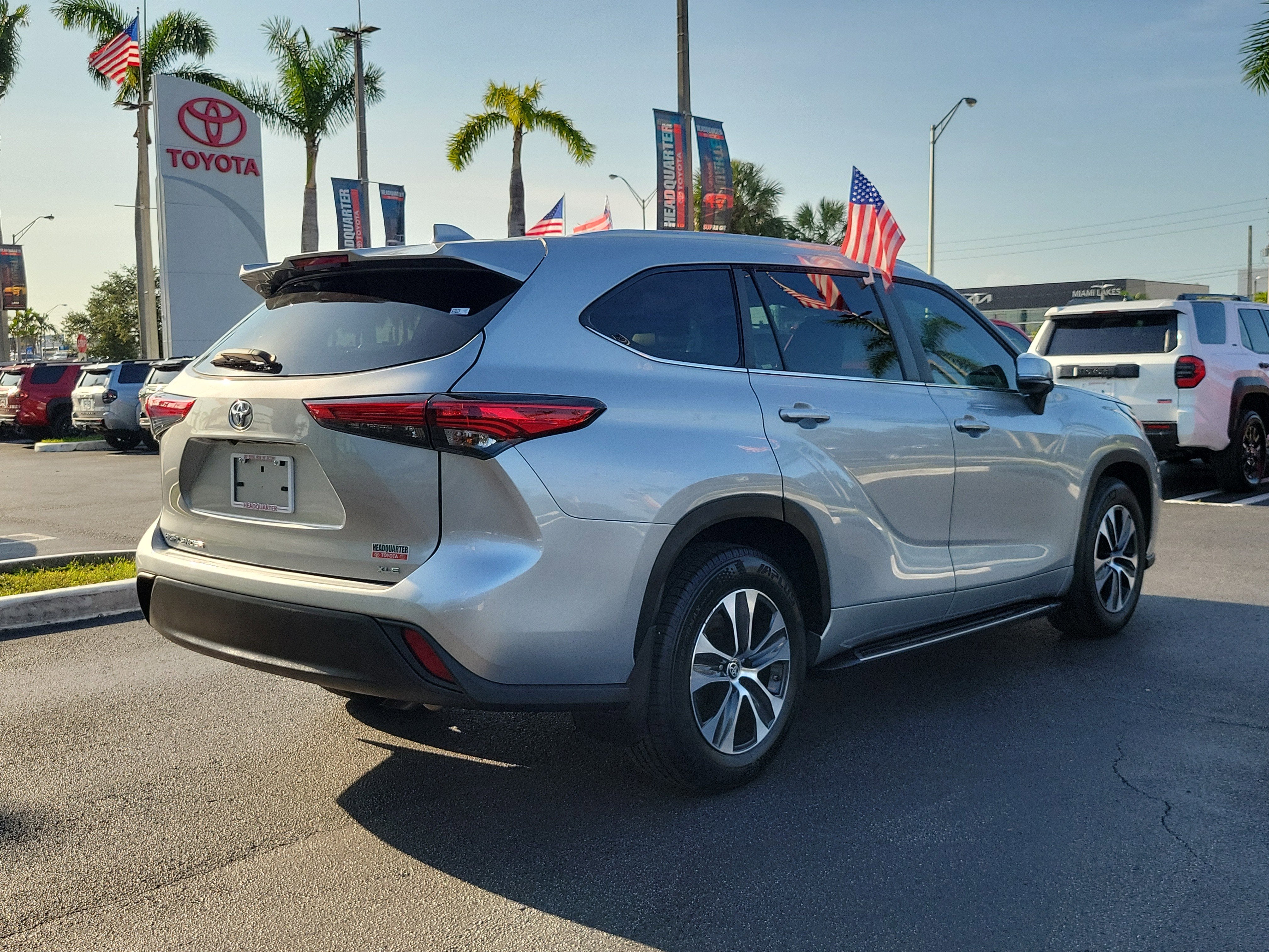 2023 Toyota Highlander Base
