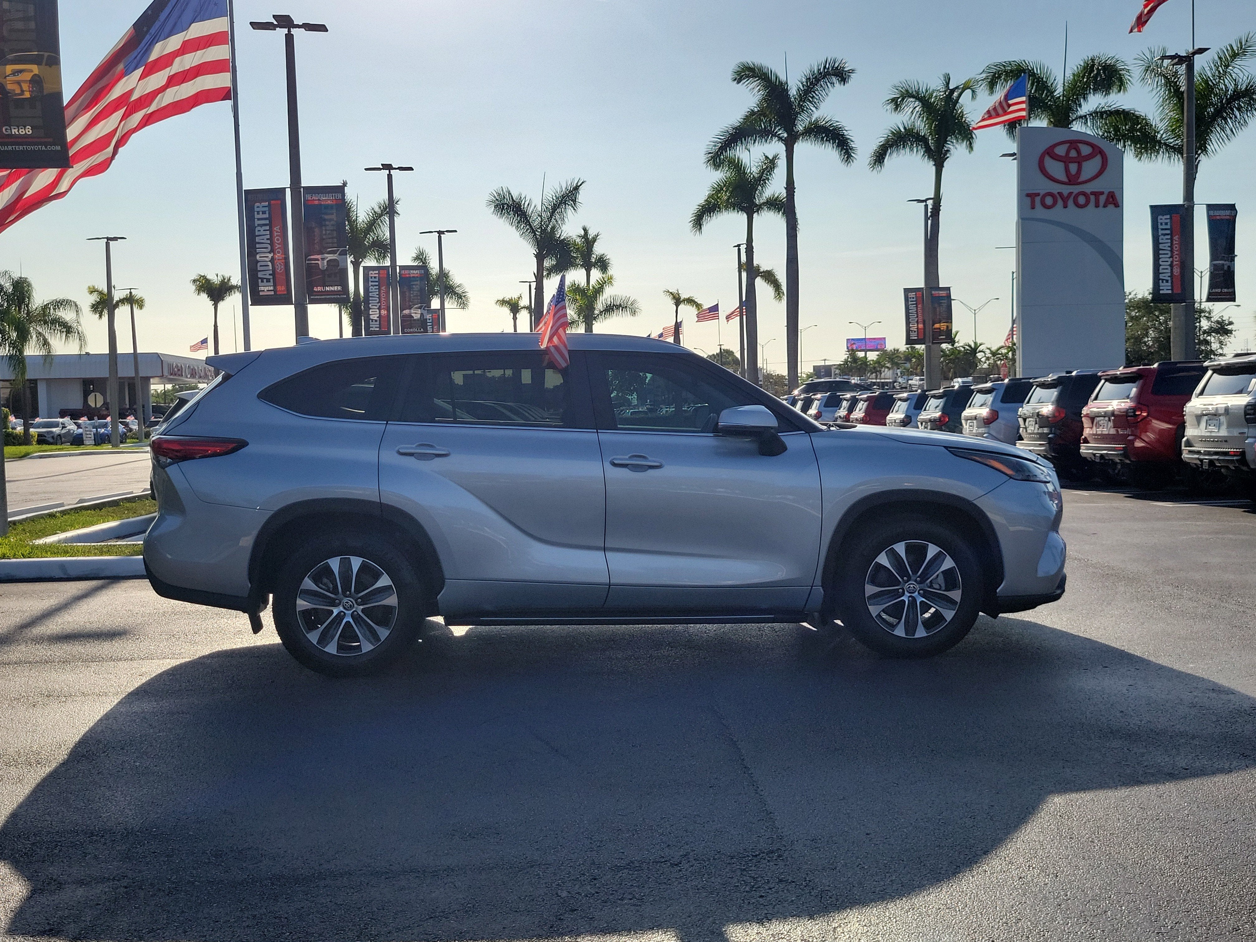 2023 Toyota Highlander Base