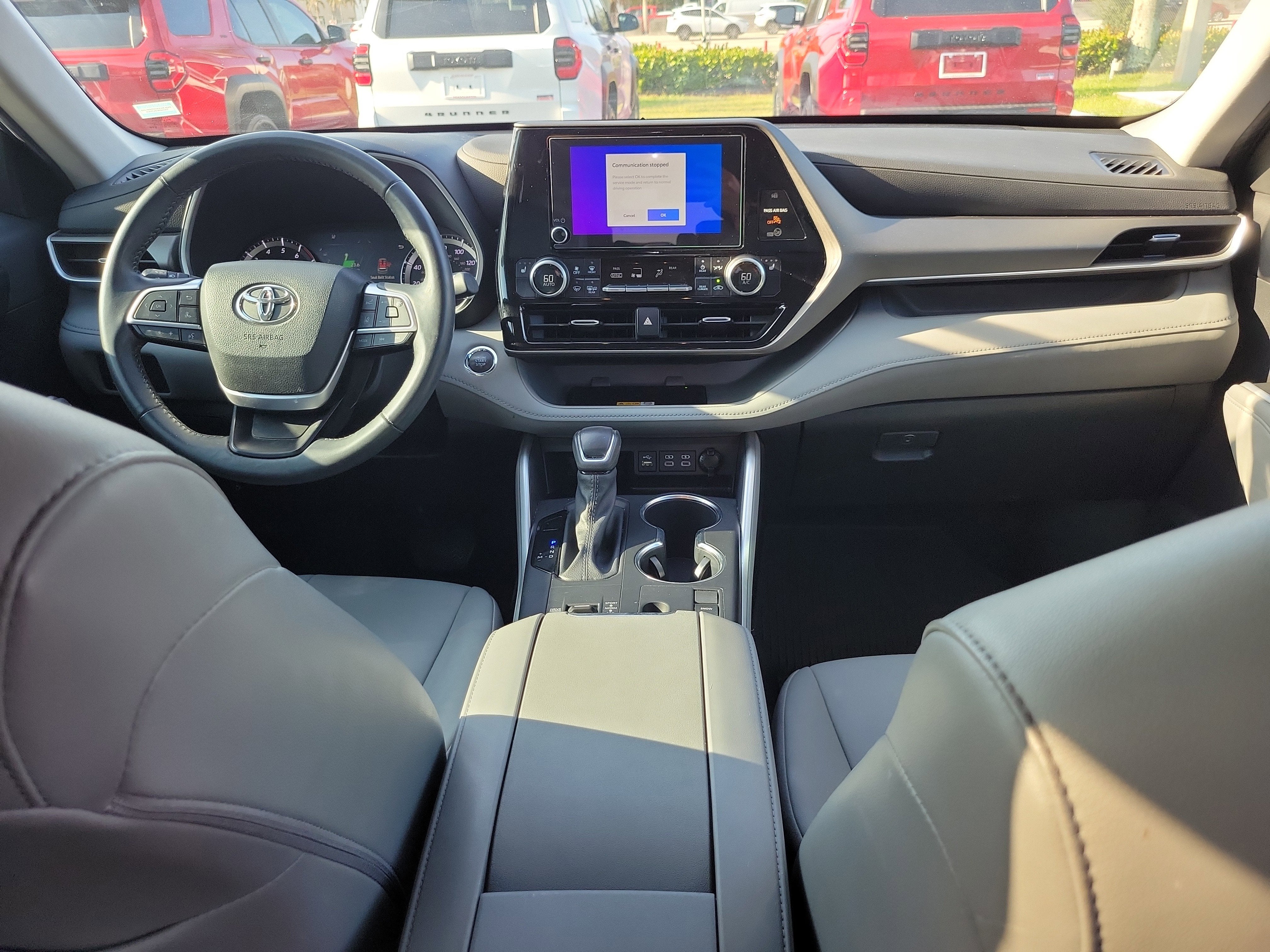 2023 Toyota Highlander Base