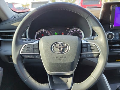 2023 Toyota Highlander Base