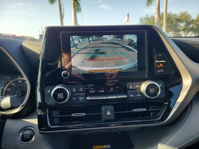 2023 Toyota Highlander Base