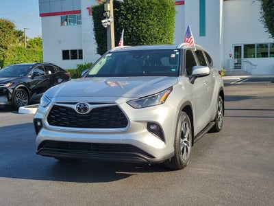 2023 Toyota Highlander Base