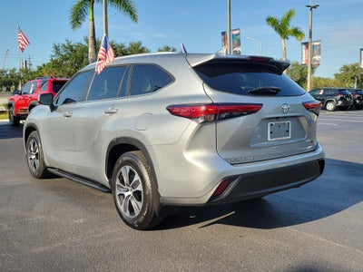 2023 Toyota Highlander Base